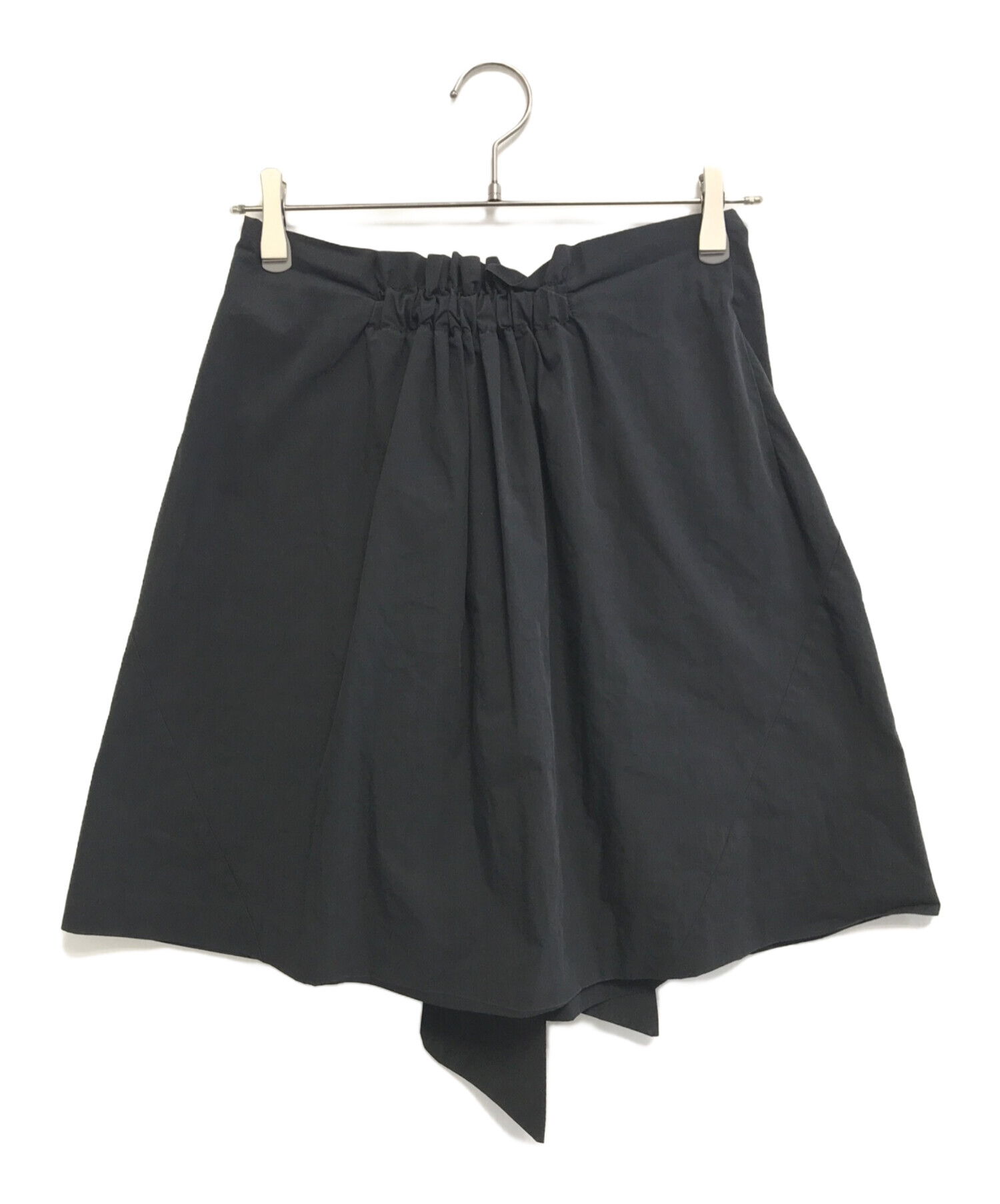 miu miu ミュウミュウ ギャザー ナイロンスカート 42 黒 中古・古着通販】MIU MIU (ミュウミュウ) スカート ブラック サイズ:38