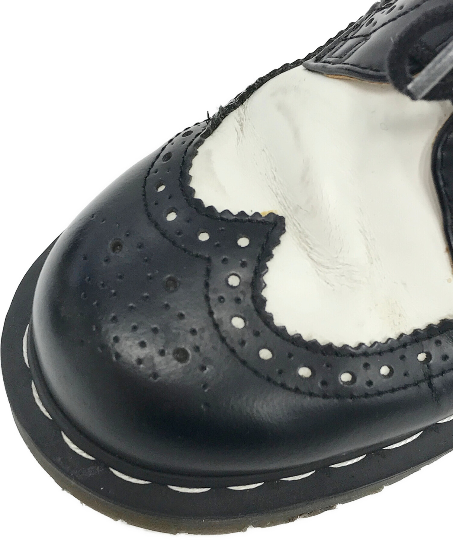 Dr. Martens ウィングチップ シューズ ブラック ホワイト 中古・古着通販】Dr.Martens (ドクターマーチン) ウィングチップ