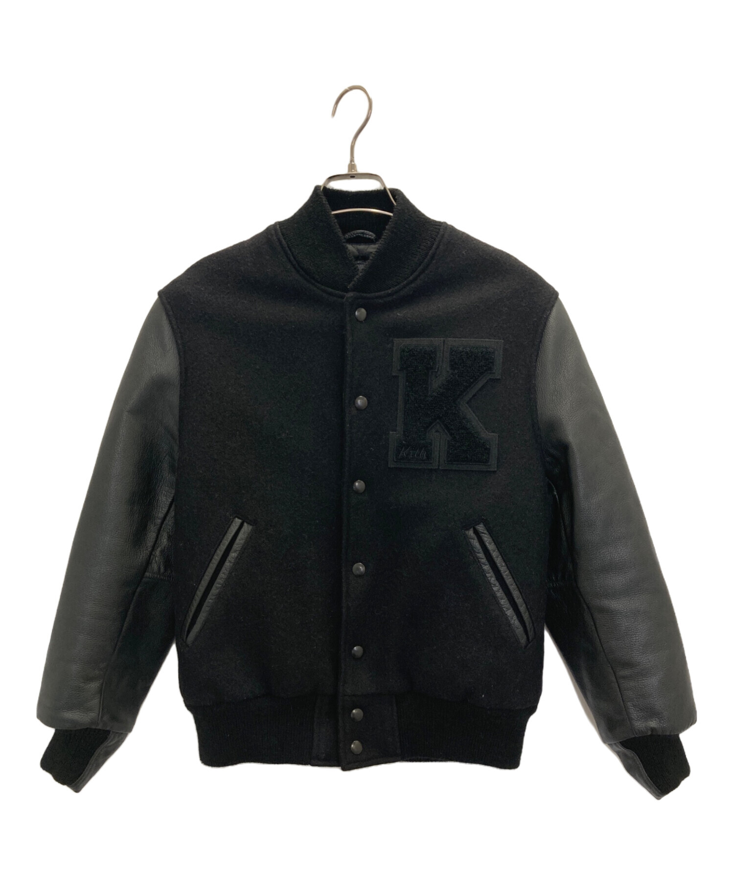 中古・古着通販】KITH (キス) スタジャン ブラック サイズ:S｜ブランド