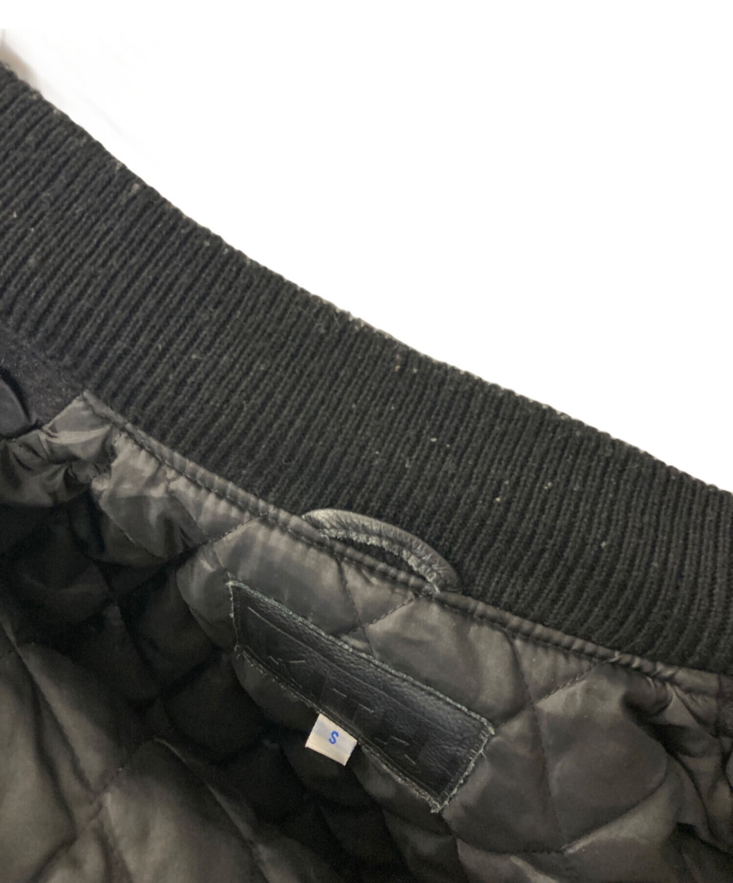 中古・古着通販】KITH (キス) スタジャン ブラック サイズ:S｜ブランド