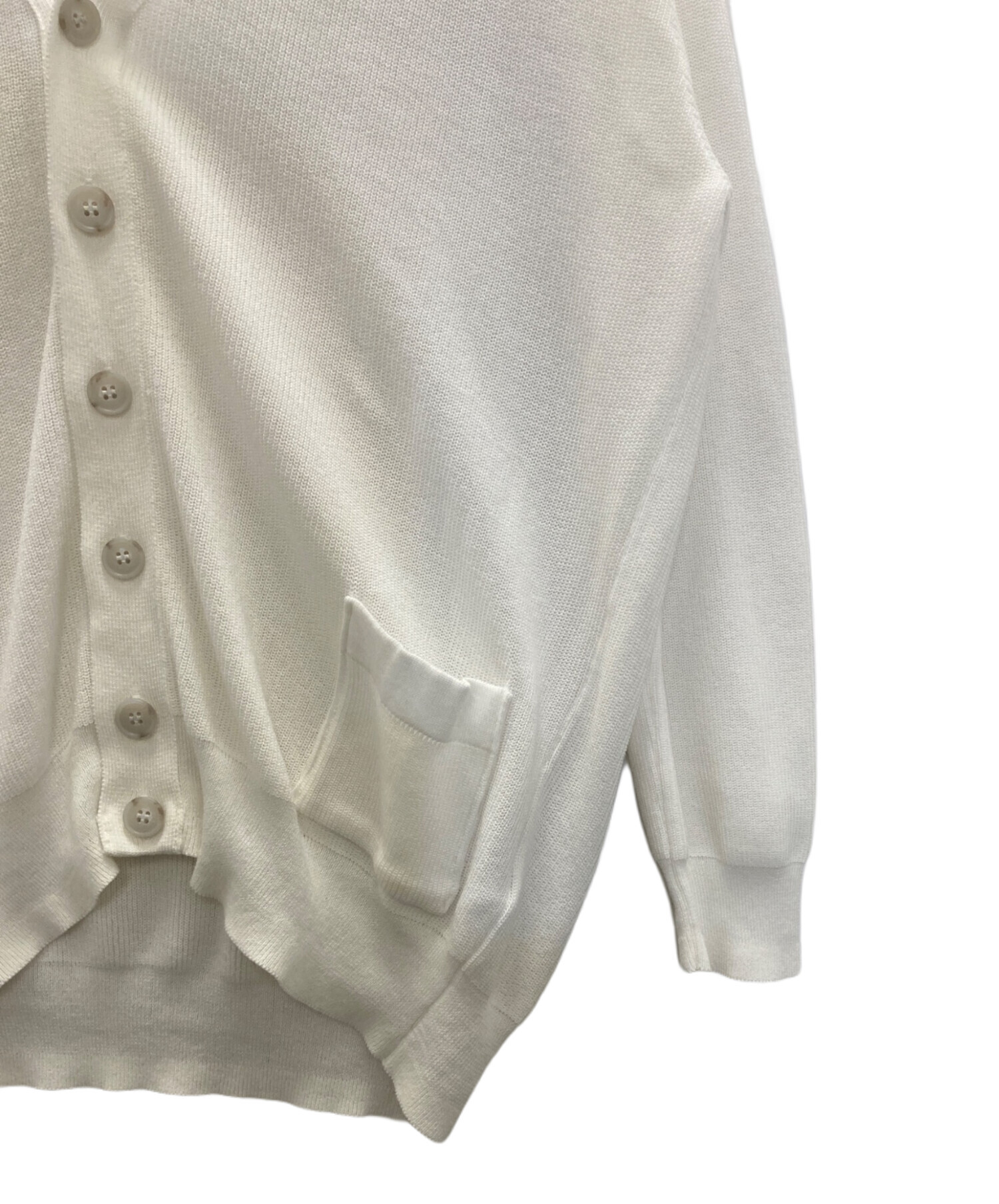 【betoupe】Vネックカーディガン 中古・古着通販】BETOUPE (ベトゥープ) Vネックカーディガン ホワイト