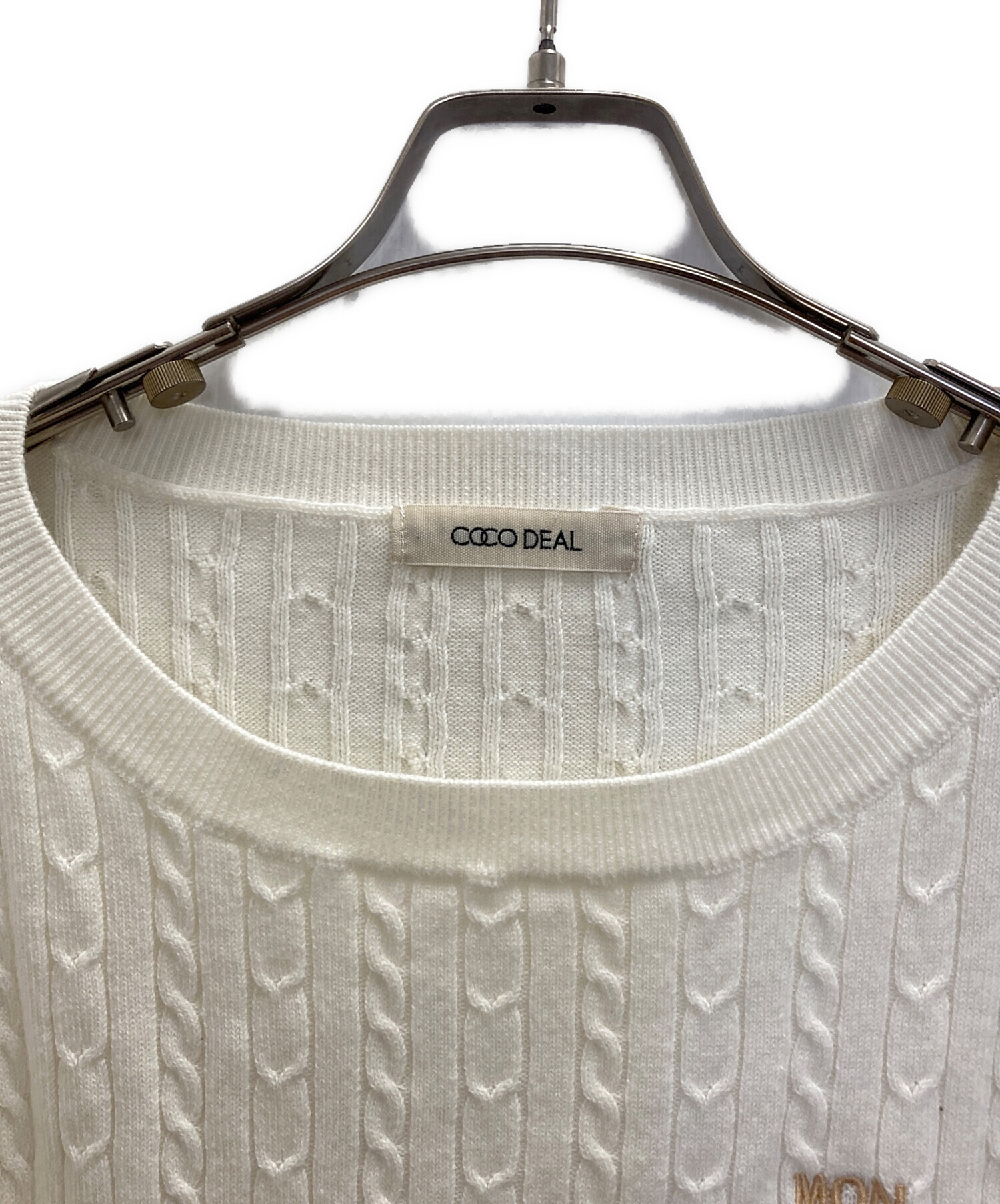 【新品・未使用】COCO DEAL ケーブルweek刺繍ニット 中古・古着通販】COCODEAL (ココディール) ケーブルweek刺繍ニット