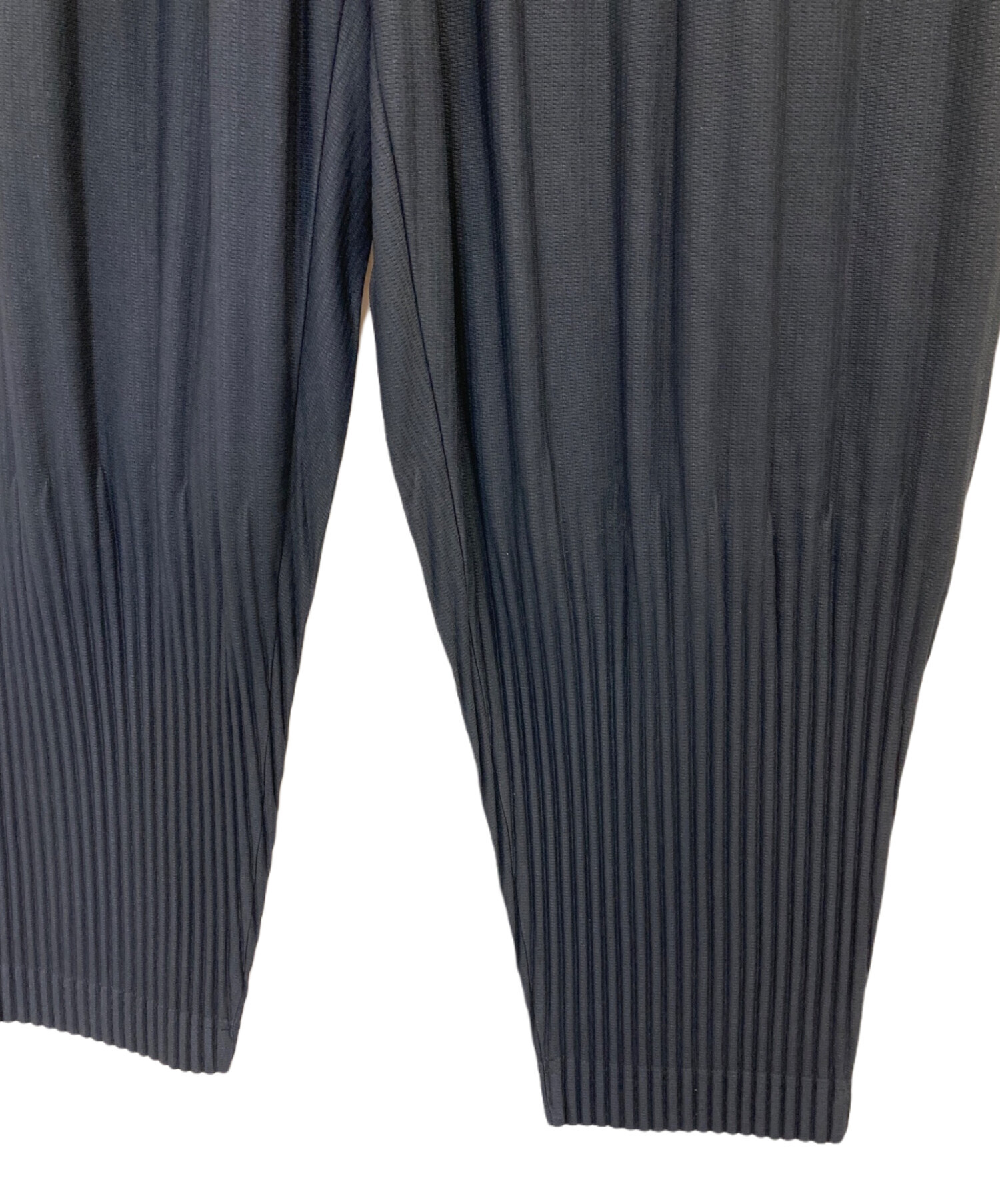 オムプリッセ　イッセイミヤケ　定番ネイビープリーツパンツ【サイズ１】 中古・古着通販】HOMME PLISSE ISSEY MIYAKE (オム プリッセ イッセイ