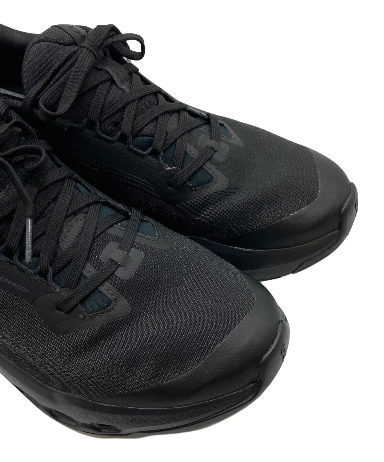中古・古着通販】On (オン) Cloudsurfer Trail 2 Waterproof ブラック 