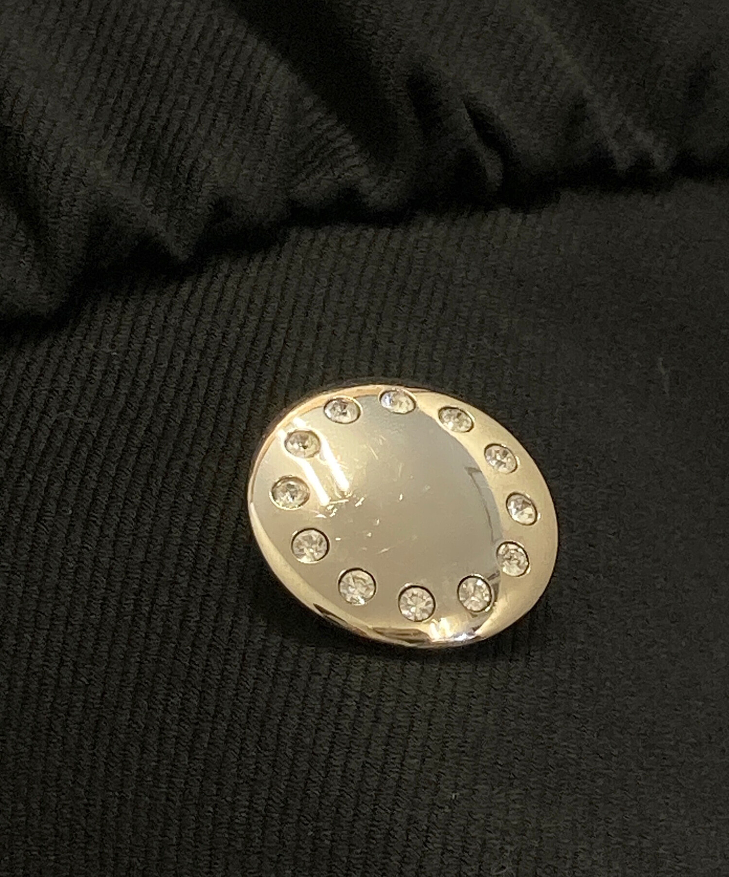 【美品】☆伊太利屋 レディース トップス 7A2サイズ 伊太利屋 ブラックベルベットトップス サイズ7A2 - メルカリ