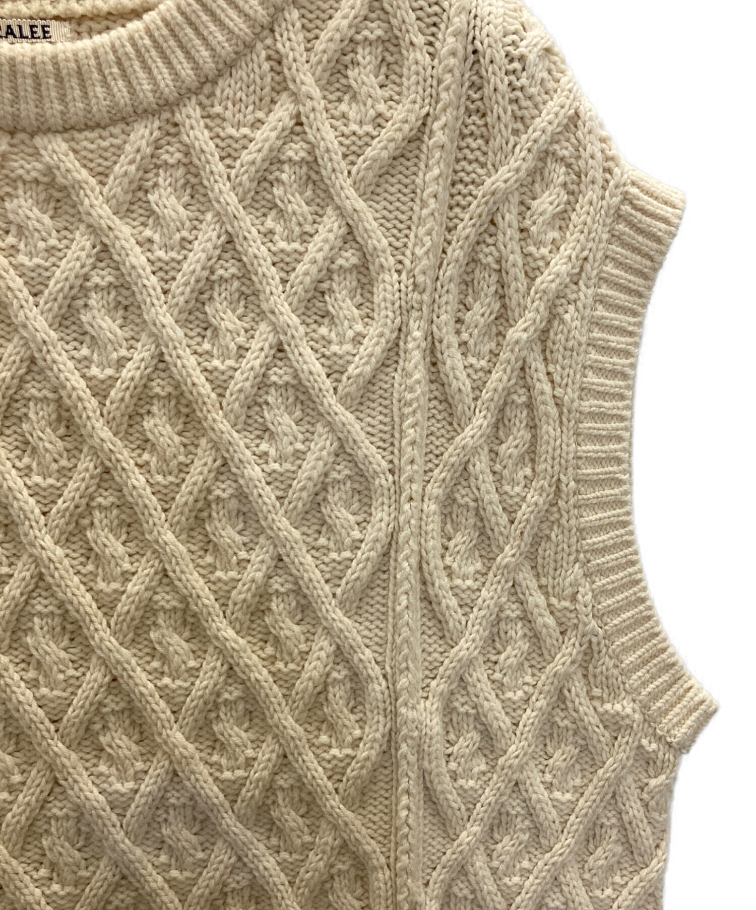 トップス auralee HARD TWIST MERINO ARAN KNIT VEST 中古・古着通販】AURALEE (オーラリー) HARD TWIST MERINO ARAN KNIT