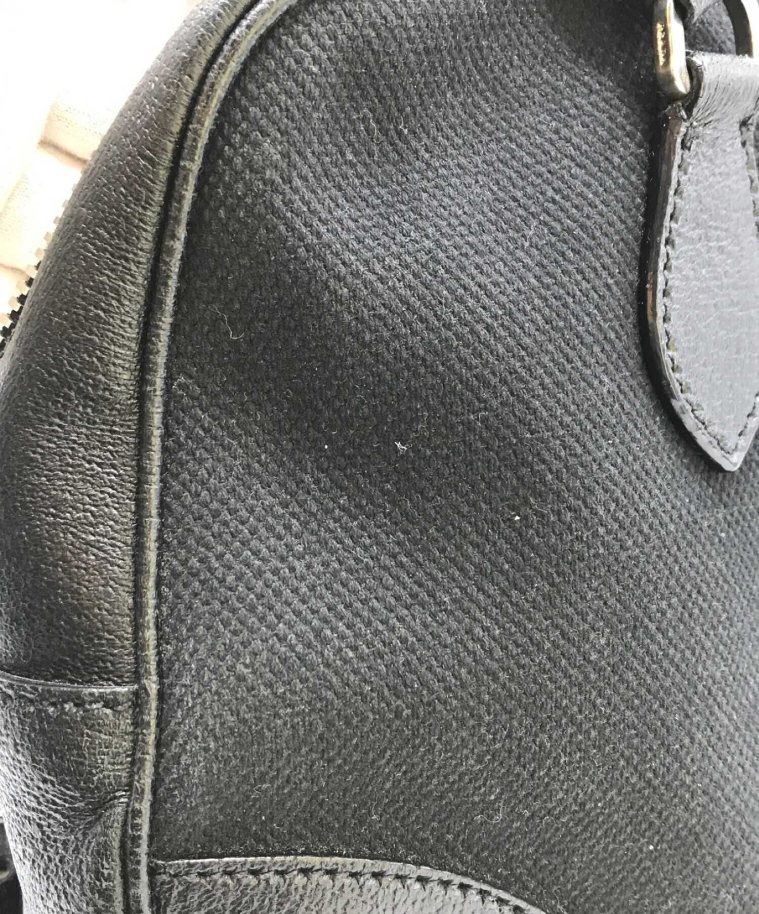 PRADA ボーリングバッグ プラダのボウリングバッグ2選 | Precious.jp（プレシャス）