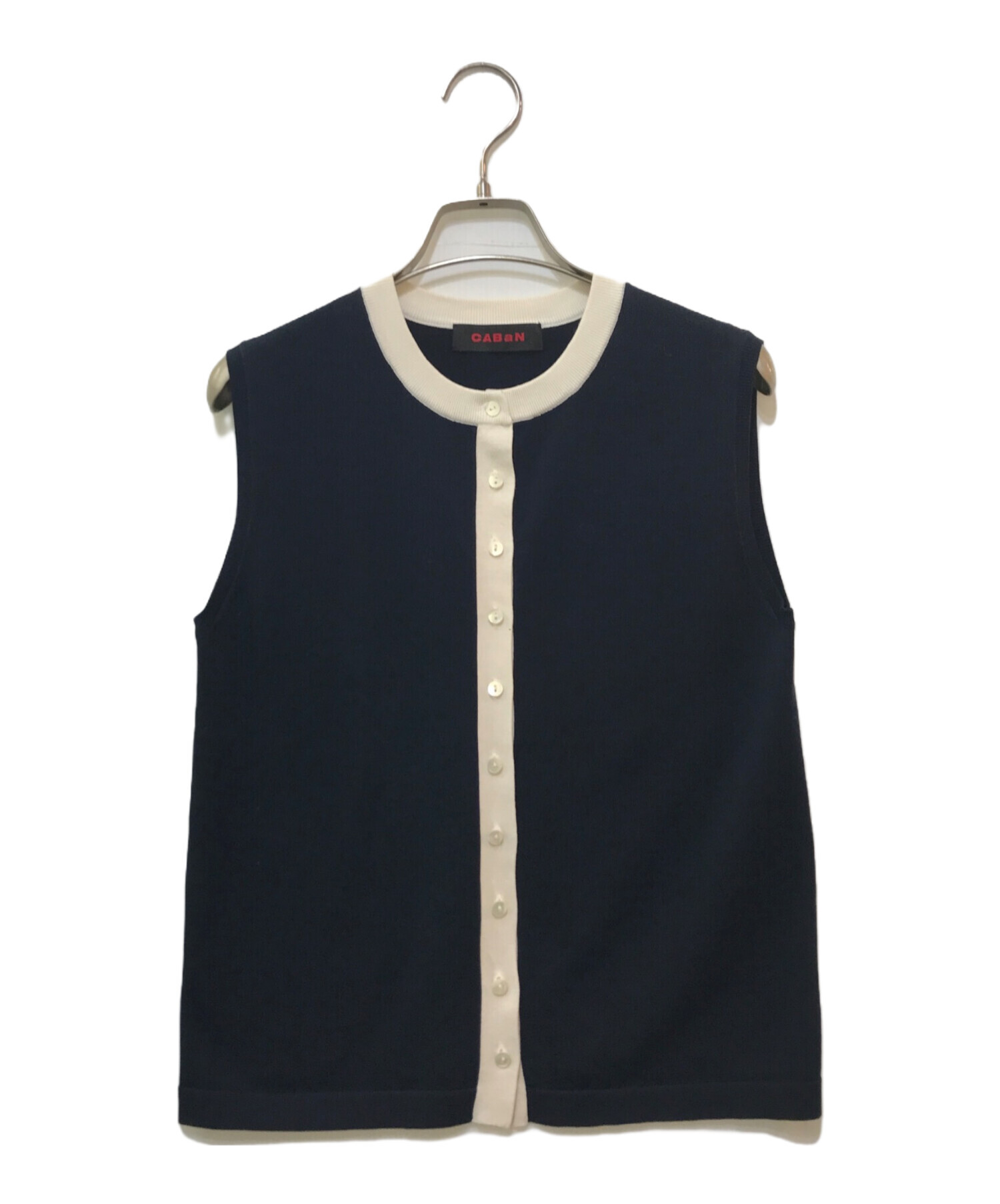 CABaN (キャバン) グレー Vネック ニットベスト CABaN (キャバン) グレー Vネック ニットベスト サイドスリット CABaN