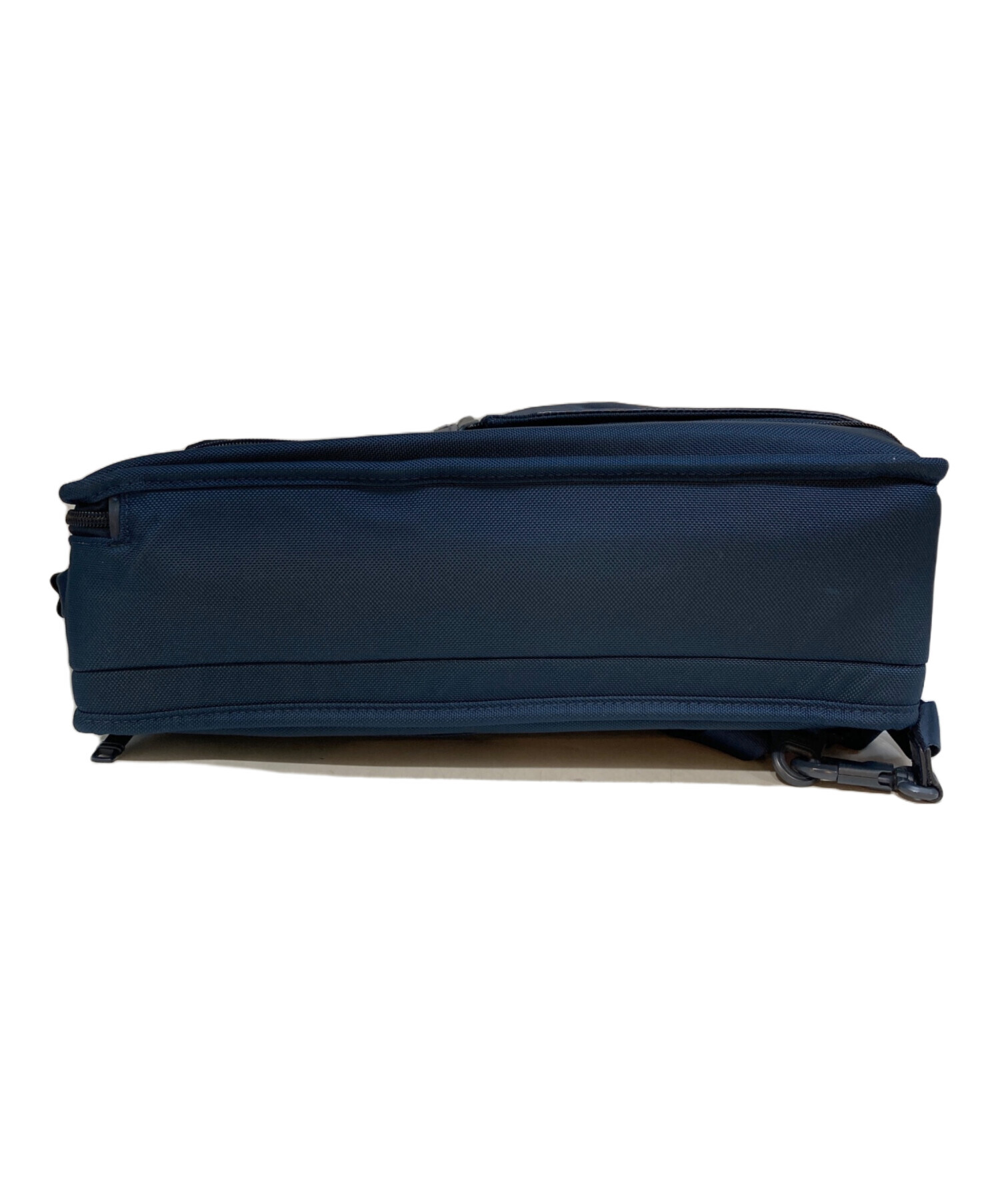 TUMI ツゥミ ショルダーバッグ  紺 【古着】【中古】【送料無料】 中古・古着通販】TUMI (トゥミ) ショルダーバッグ ネイビー｜ブランド