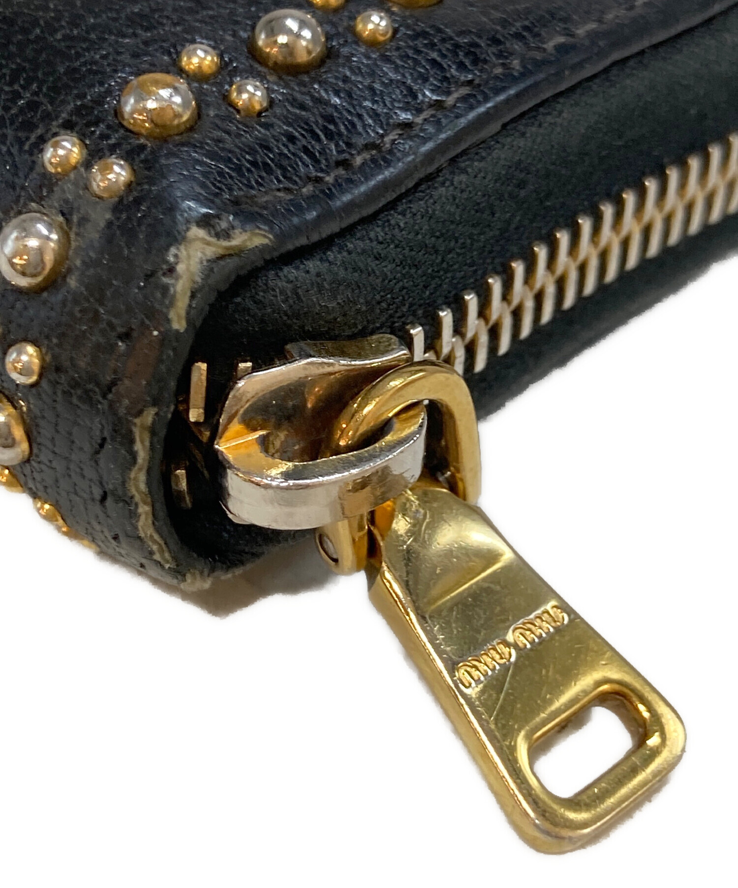中古・古着通販】MIU MIU (ミュウミュウ) スタッズ長財布 ブラック