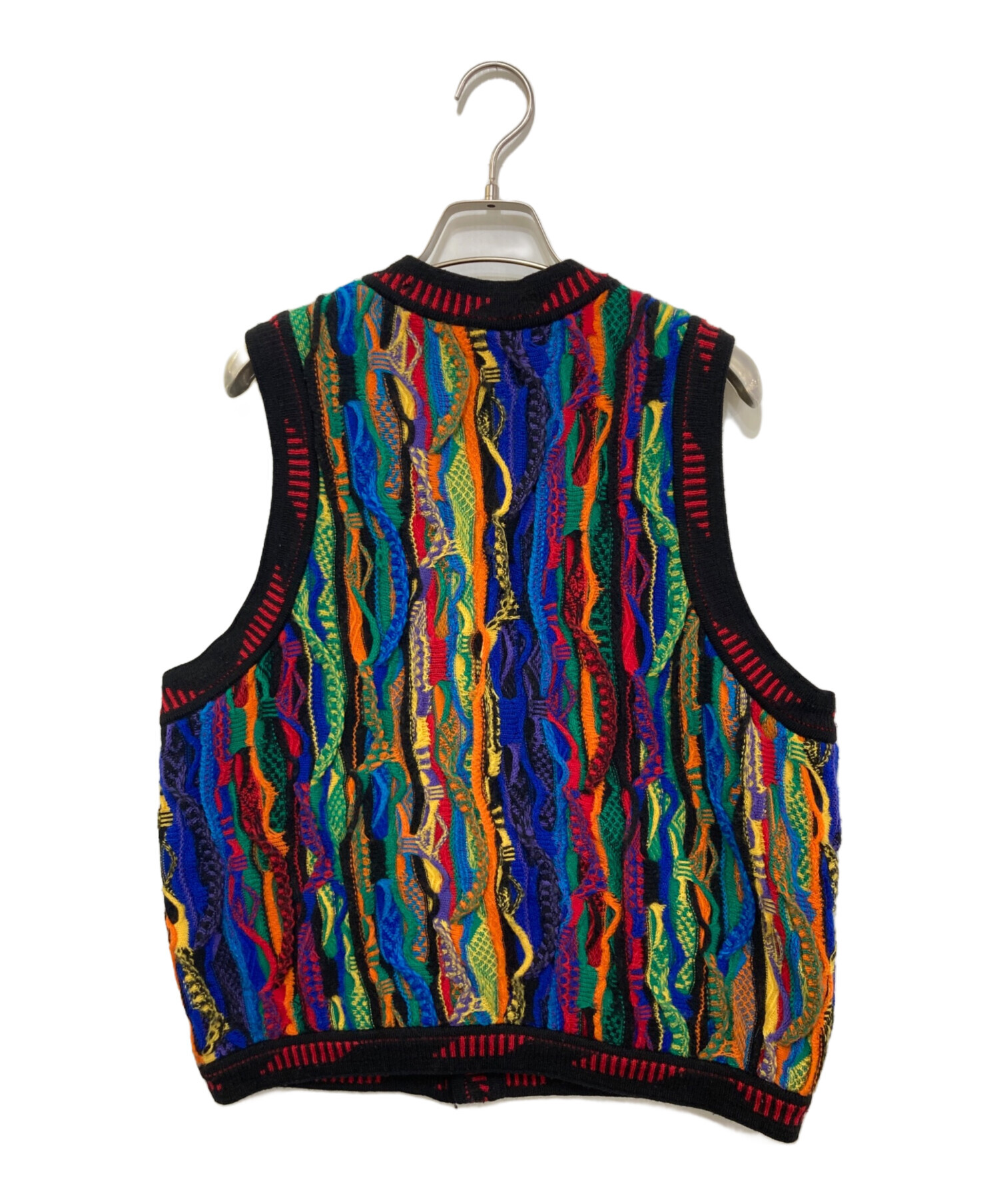 中古・古着通販】Coogi (クージー) 3Dニットベスト マルチカラー 中古・古着通販】Coogi (クージー) 3Dニットベスト マルチカラー