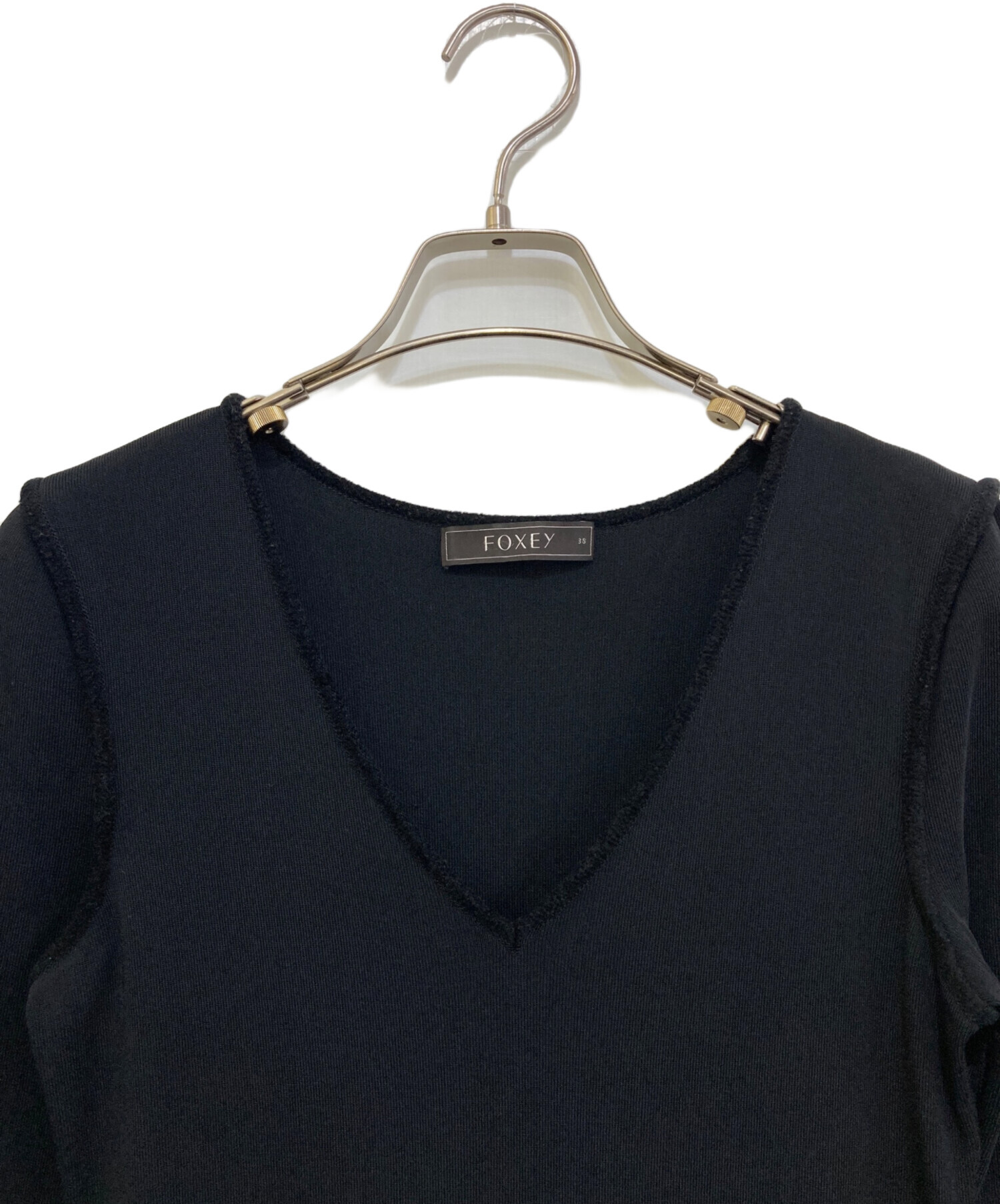 【美品】FOXEY フーディー　38 ブラックブラック（最終お値下げ） 中古・古着通販】FOXEY (フォクシー) vネックワンピース 29006