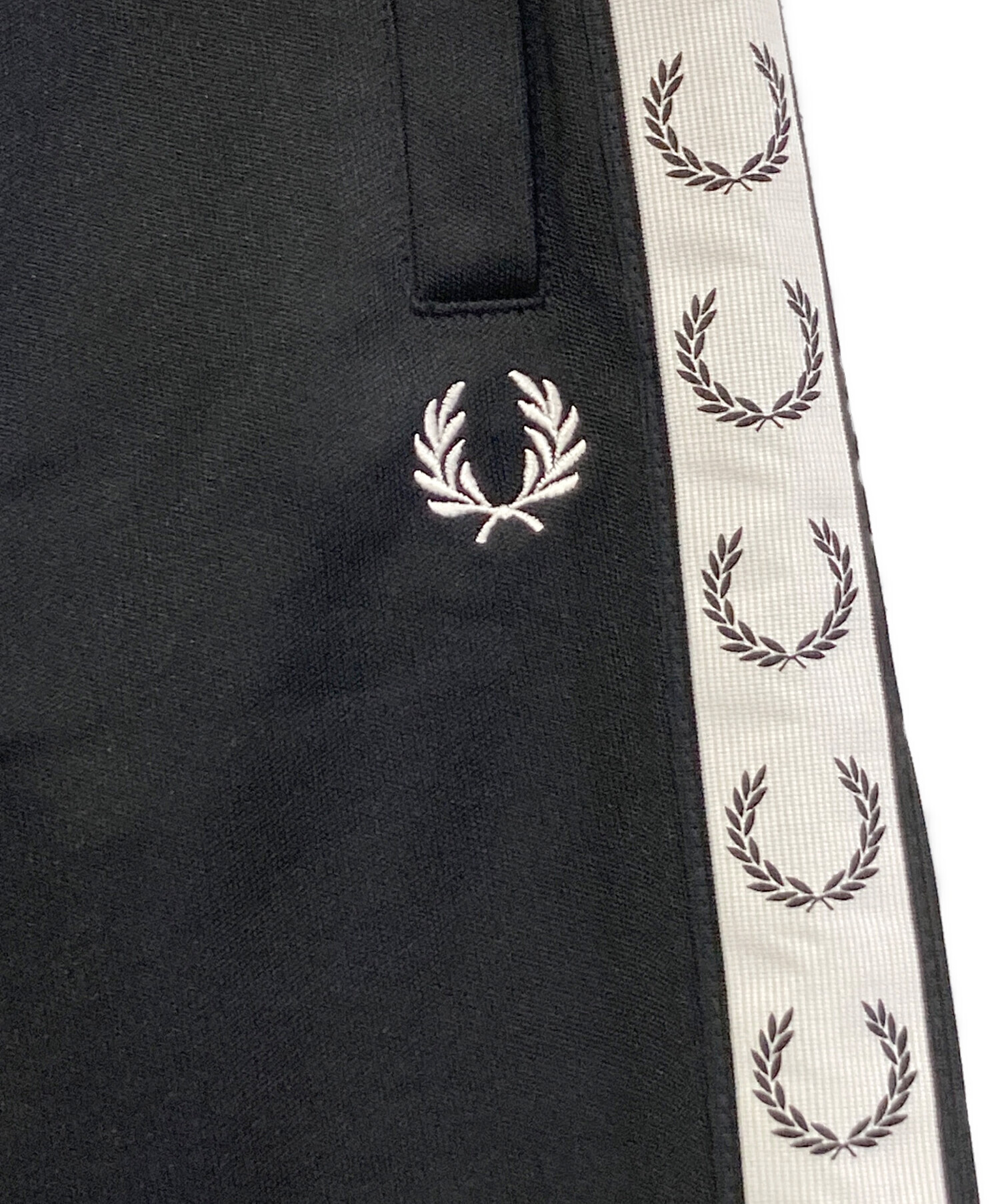 中古・古着通販】FRED PERRY (フレッドペリー) ハーフパンツ ブラック