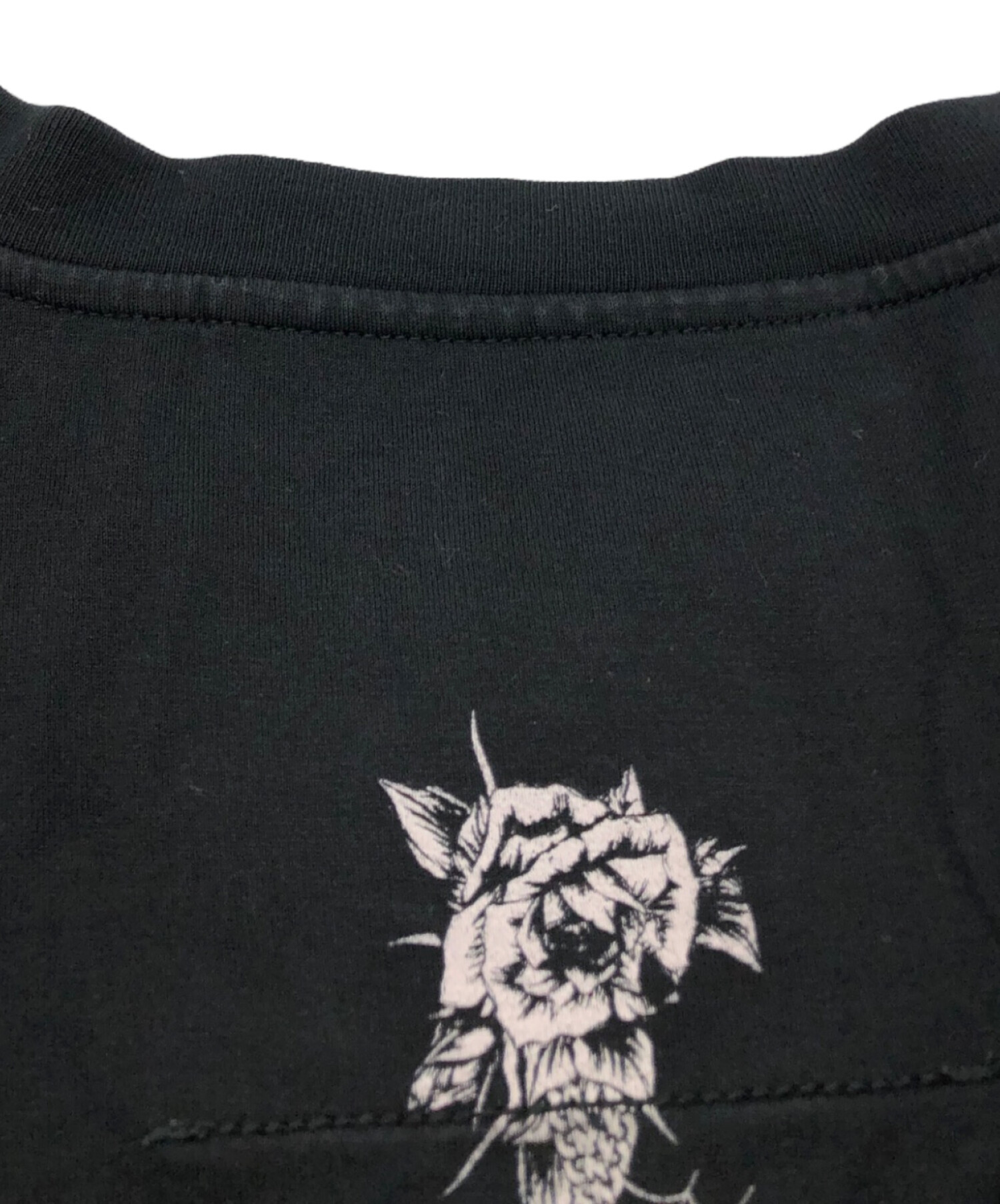 中古・古着通販】GIVENCHY (ジバンシィ) ローズクロスプリントTシャツ 