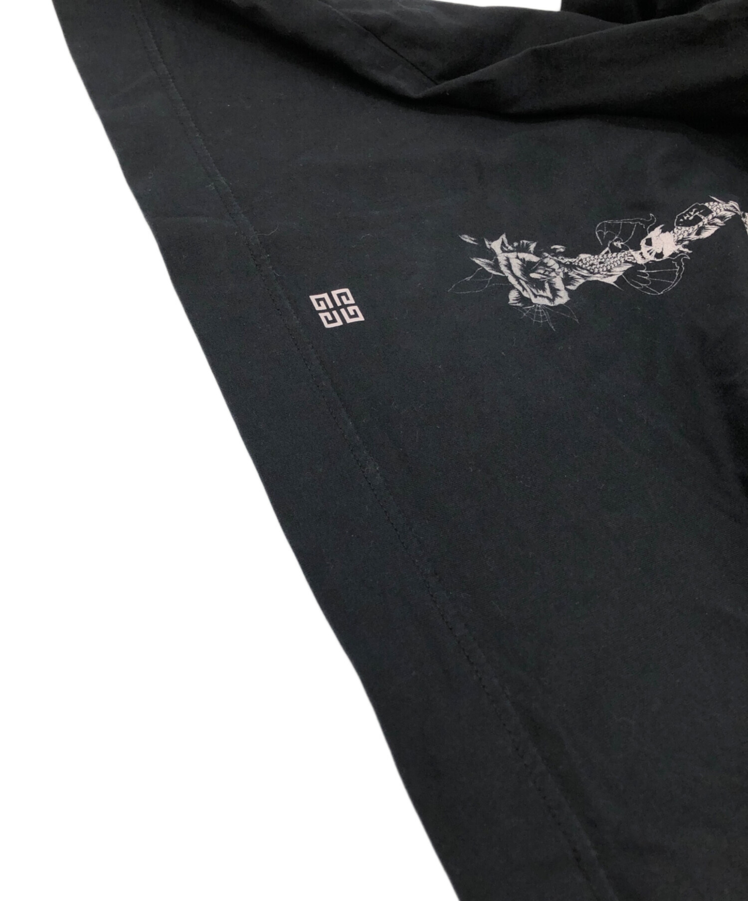 00s archive givenchy ハトメ　装飾　t-shirt tシャツ GIVENCHY（ジバンシィ） コットン コントラストステッチ ロゴ クルー