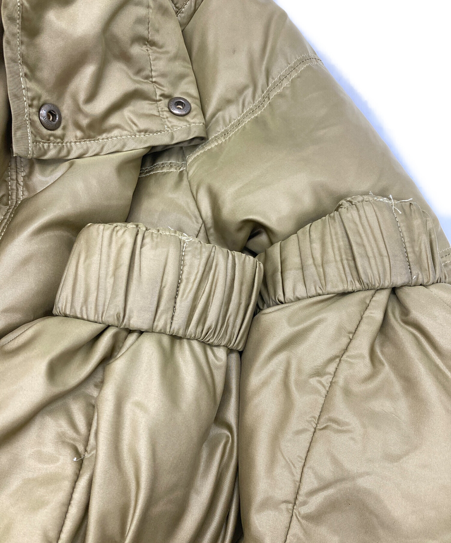 中古・古着通販】io comme io (イオコムイオ) ダウンコート カーキ