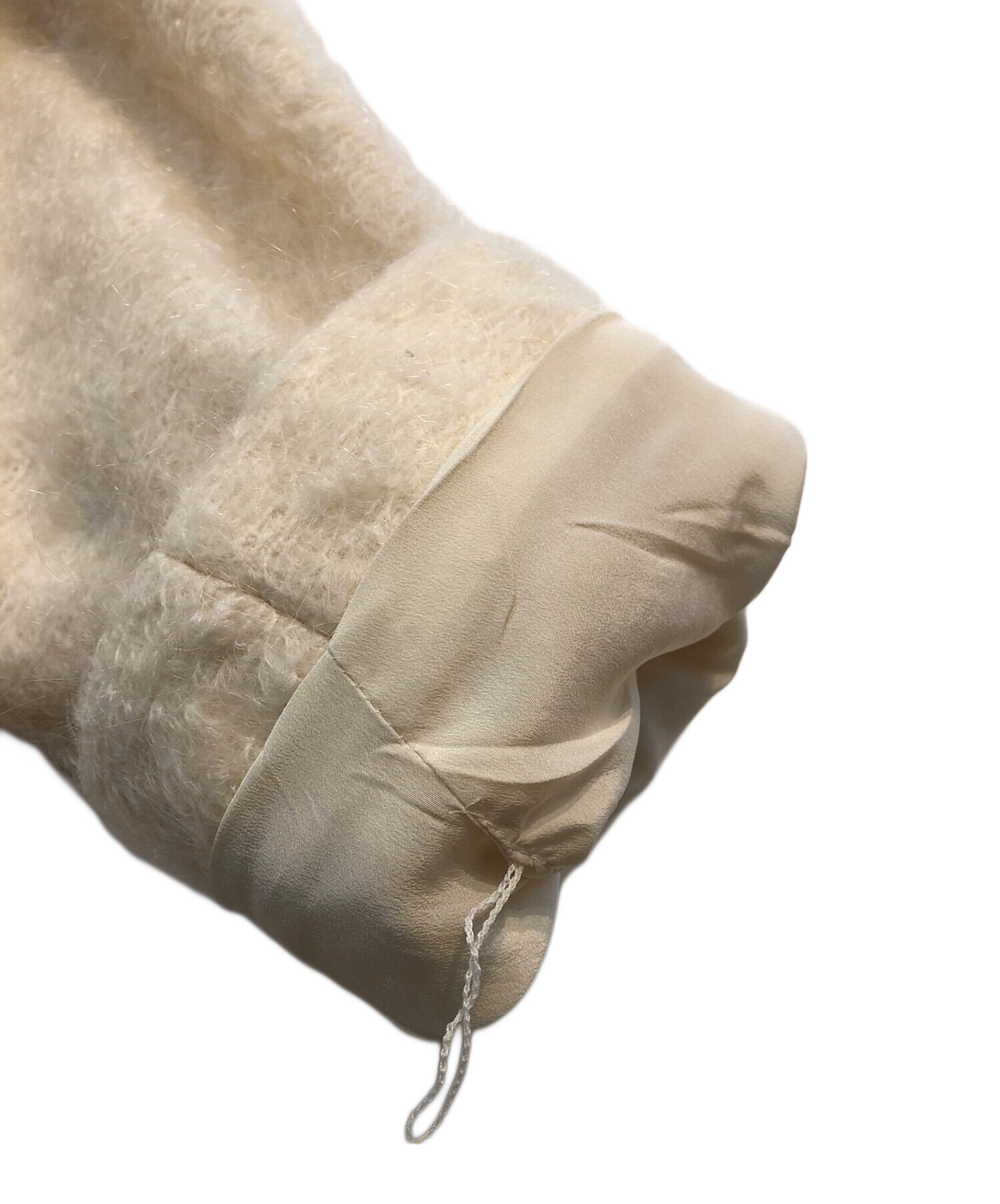 RED VALENTINO 極美品　ホワイト　ブークレコート RED VALENTINO 極美品 ホワイト ブークレコート - メルカリ