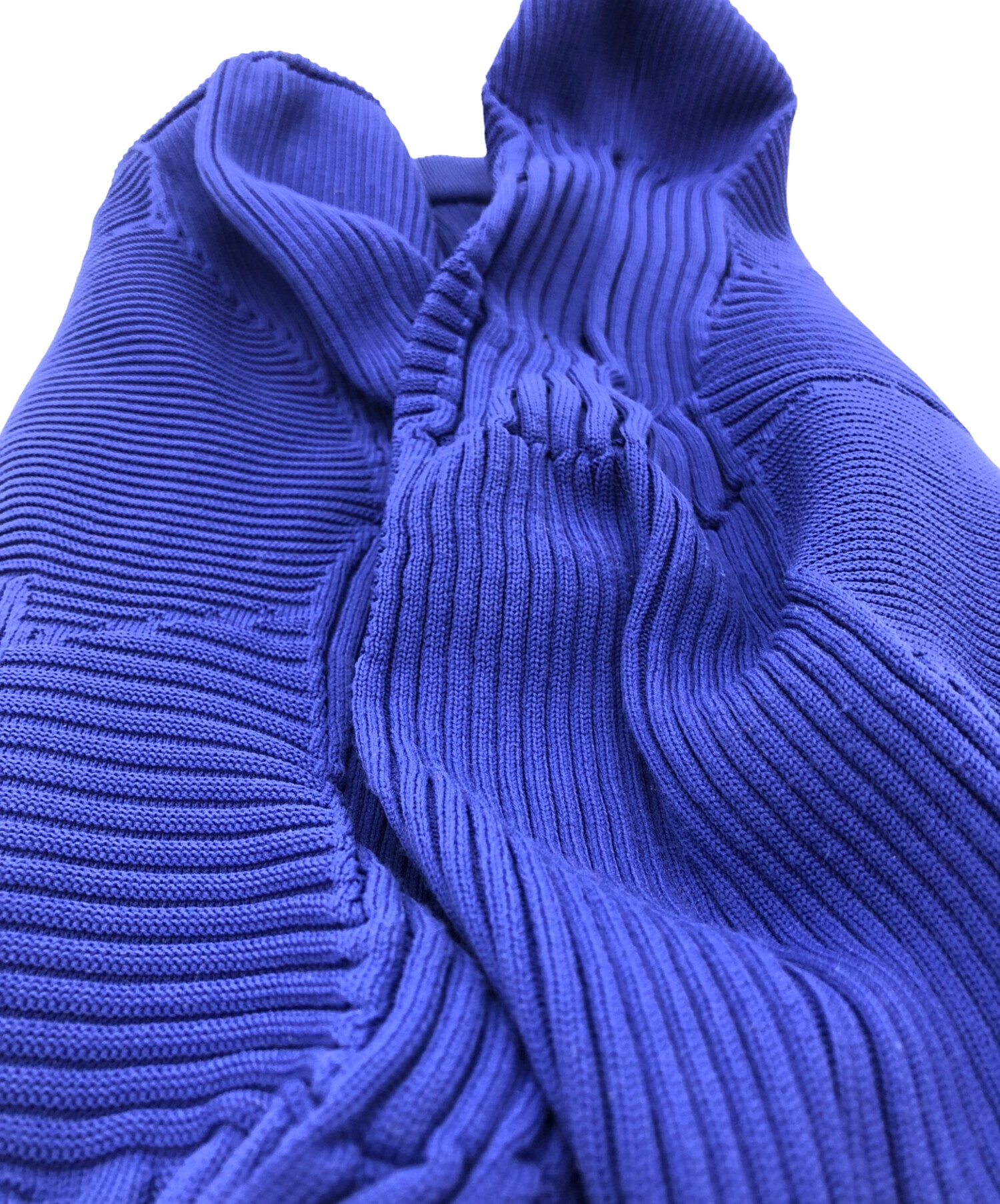 新品タグ付き　イッセイミヤケ　KONE KONE スカート、トップス　2点 新品タグ付きイッセイミヤケKONE KONE スカート、トップス2点