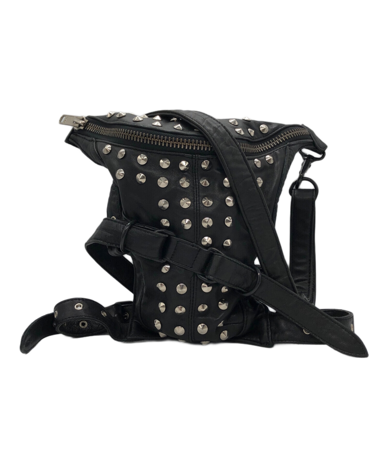 希少 Yasuyuki Ishii スタッズ レースアップ レザーボディバッグ 希少 Yasuyuki Ishii スタッズ レースアップ レザーボディバッグ