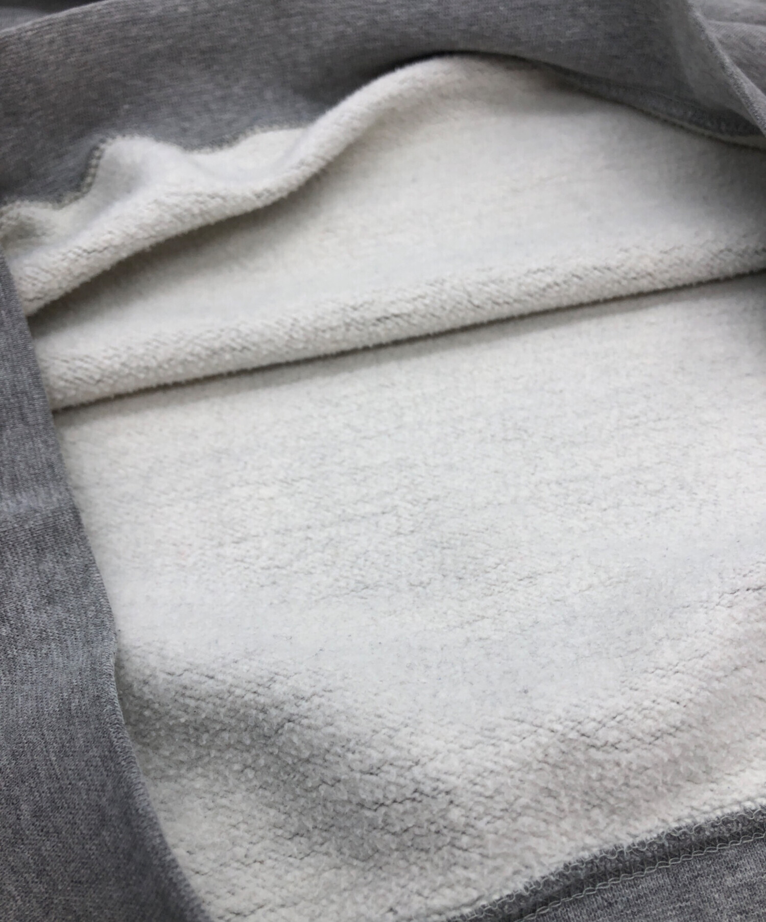 中古・古着通販】stussy (ステューシー) スニーカーロゴ刺繍スウェット