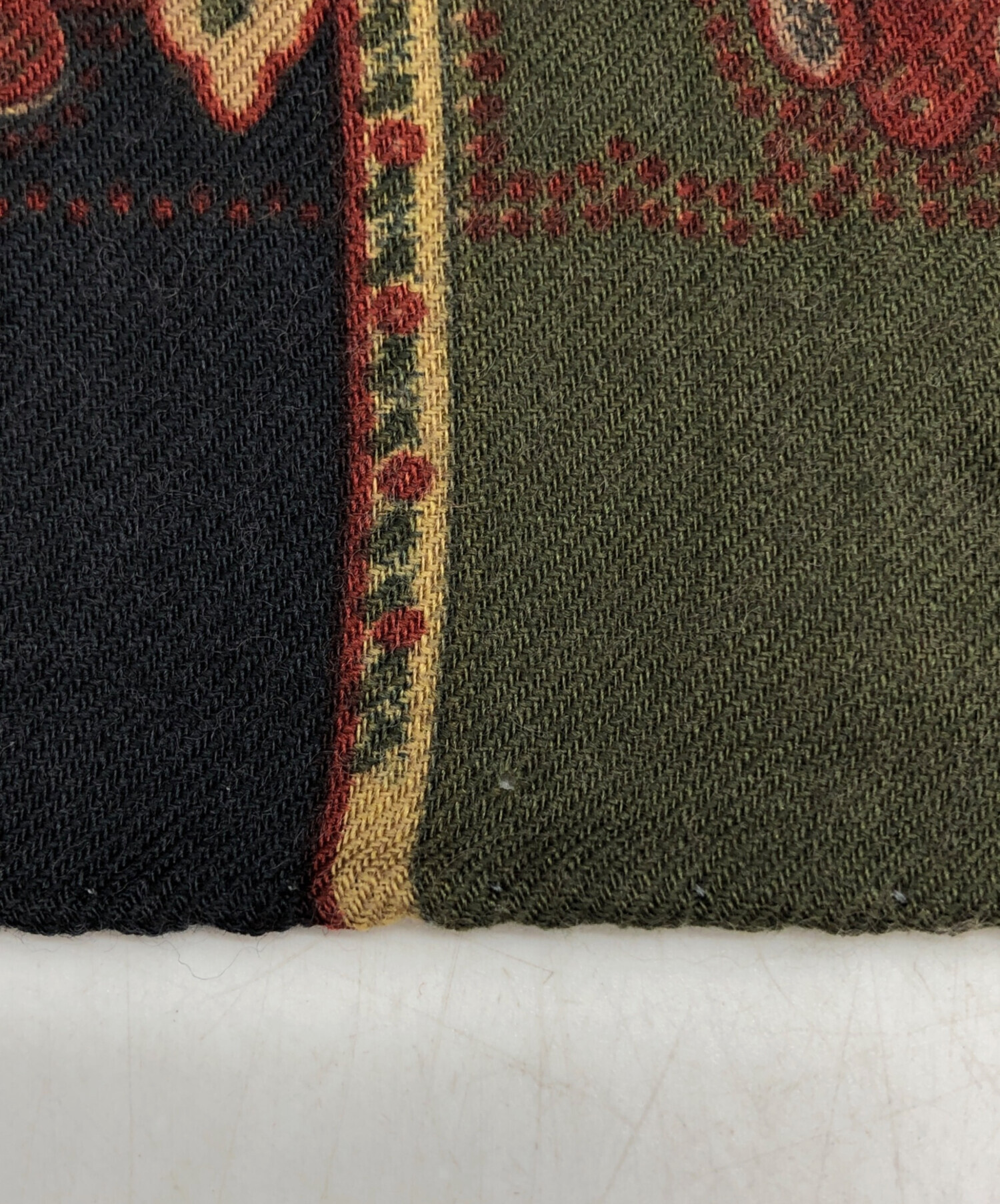 ETRO エトロ ストール  カーキ 【古着】【中古】【送料無料】 ETRO - ETRO エトロ ストール 紺 【古着】【中古】【送料無料】の通販