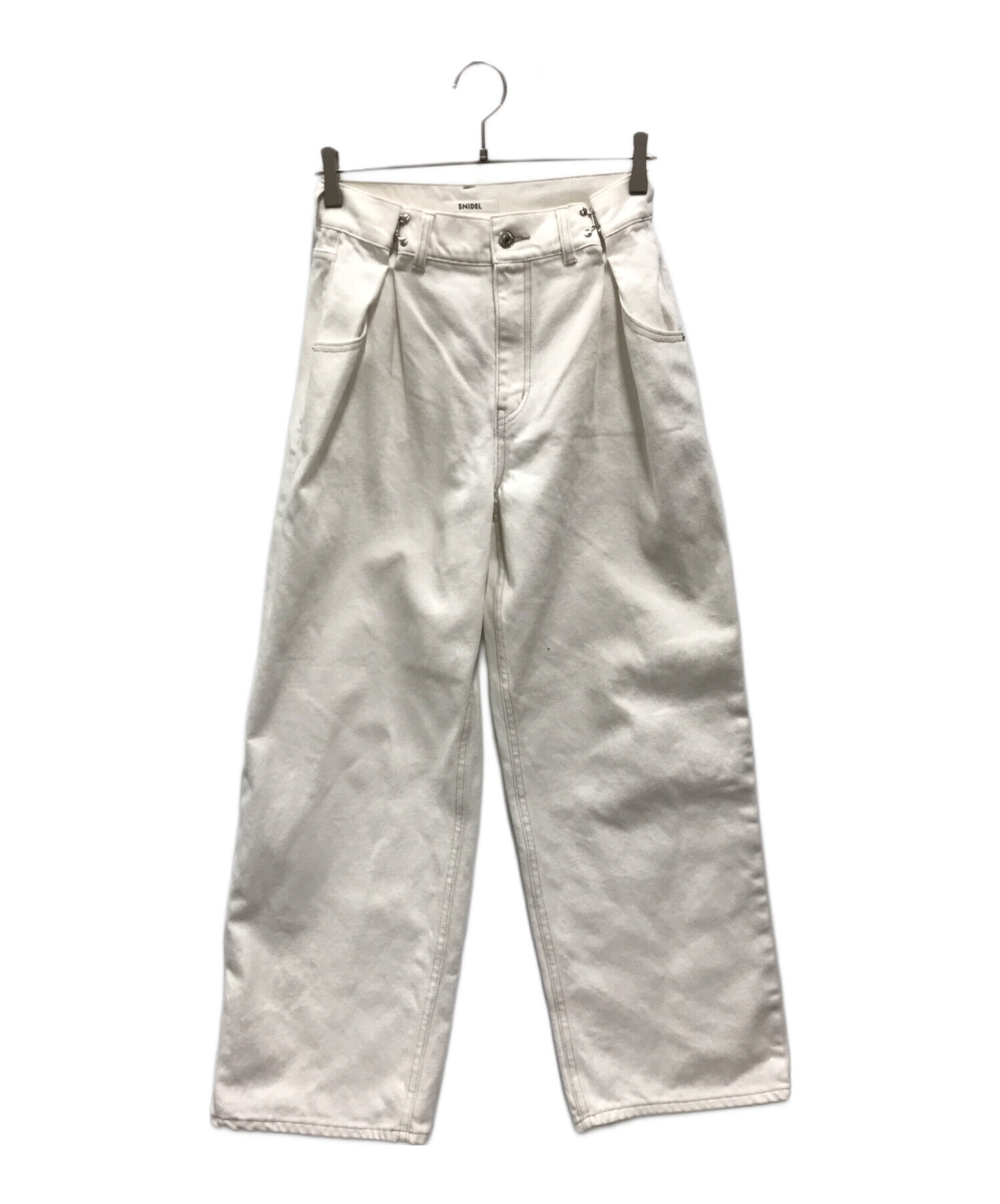 SNIDEL スナイデル タックワイドデニムパンツ 新品未使用　タグ付け SNIDEL スナイデル タックワイドデニムパンツ 新品未使用 タグ付け