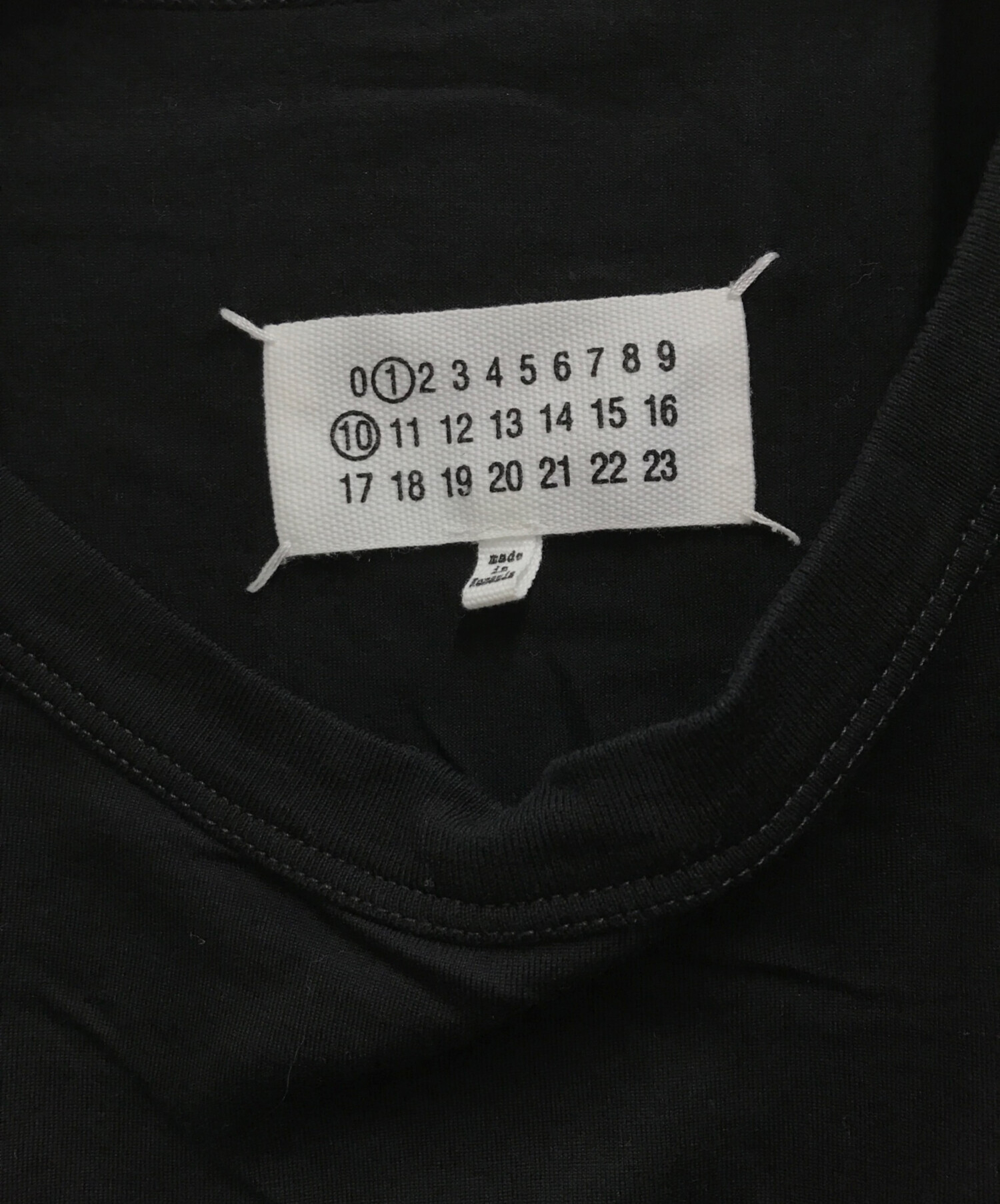 【美品】メゾンマルジェラ⭐︎反転ロゴ Tシャツ L ブラック ロゴ刺繍 センター 中古・古着通販】Maison Margiela (メゾンマルジェラ) 反転ロゴ刺繍T