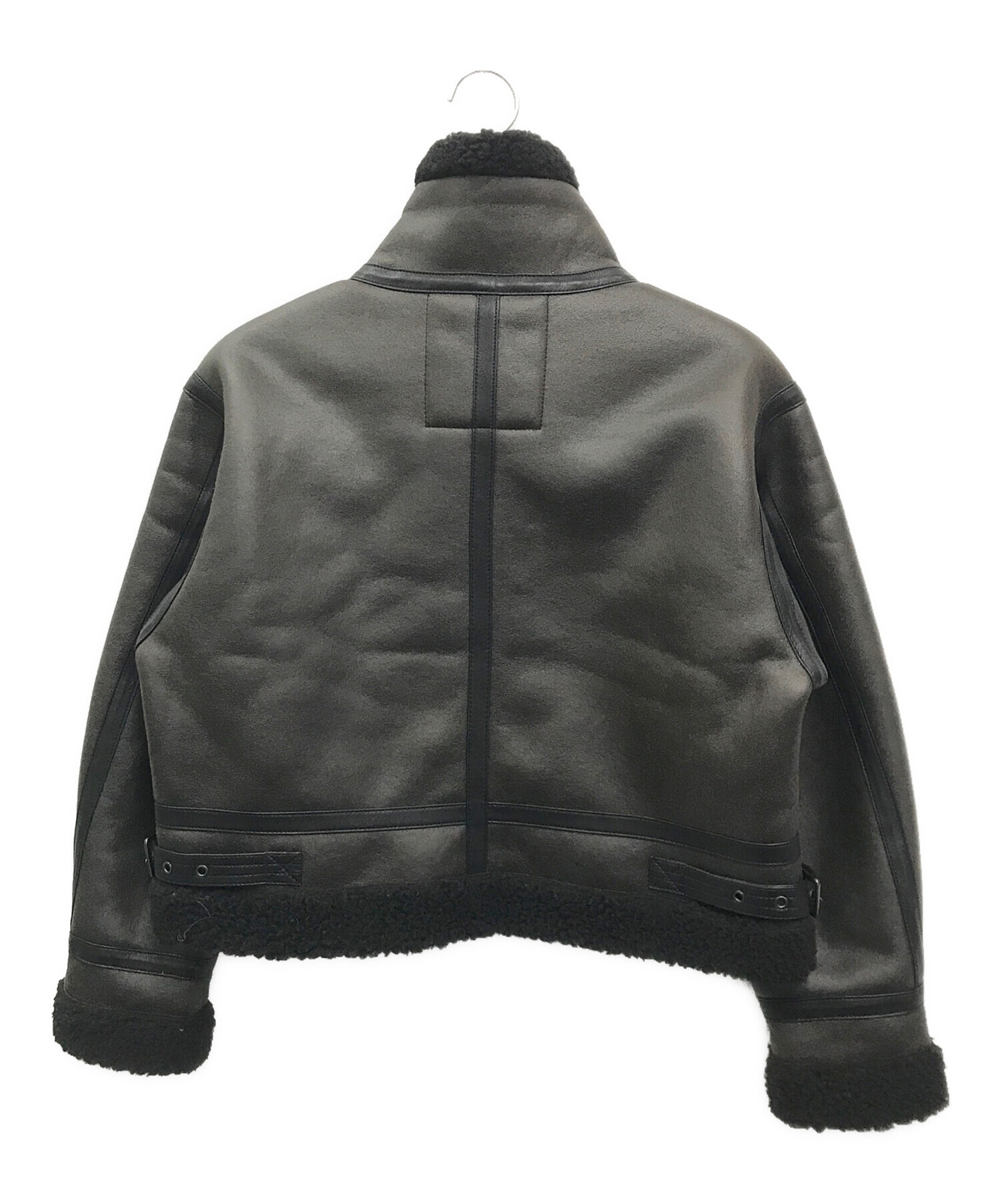 最終値下げしました❗️ ALPHA フェイクムートンジャケットL 黒/ベージュ 最終値下げしました❗️ ALPHA フェイクムートンジャケットL 黒/ベージュ