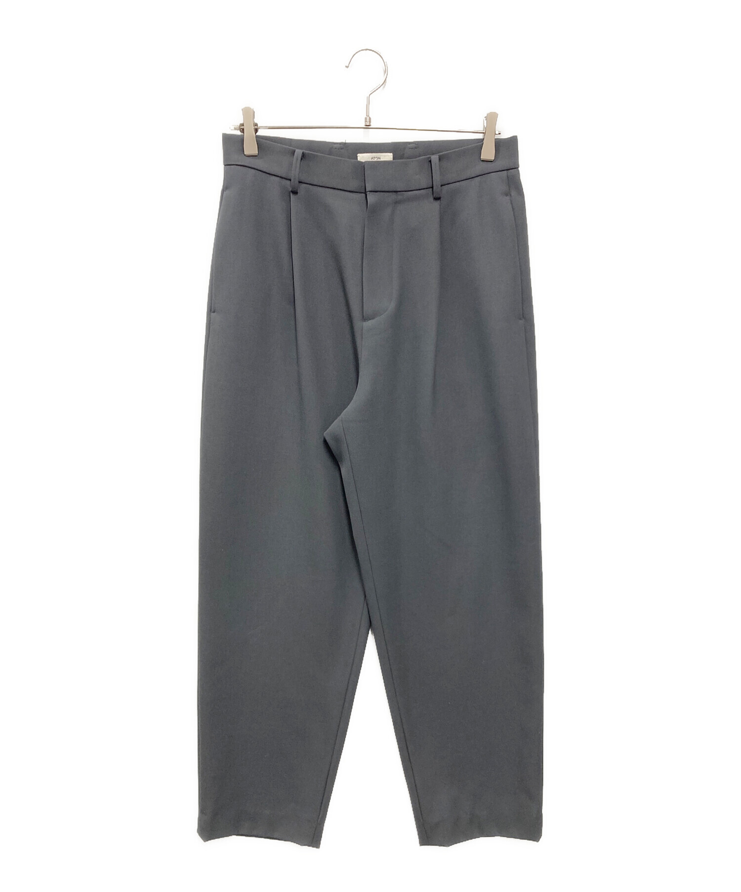 中古・古着通販】ATON (エイトン) ウールタックパンツ グレー サイズ