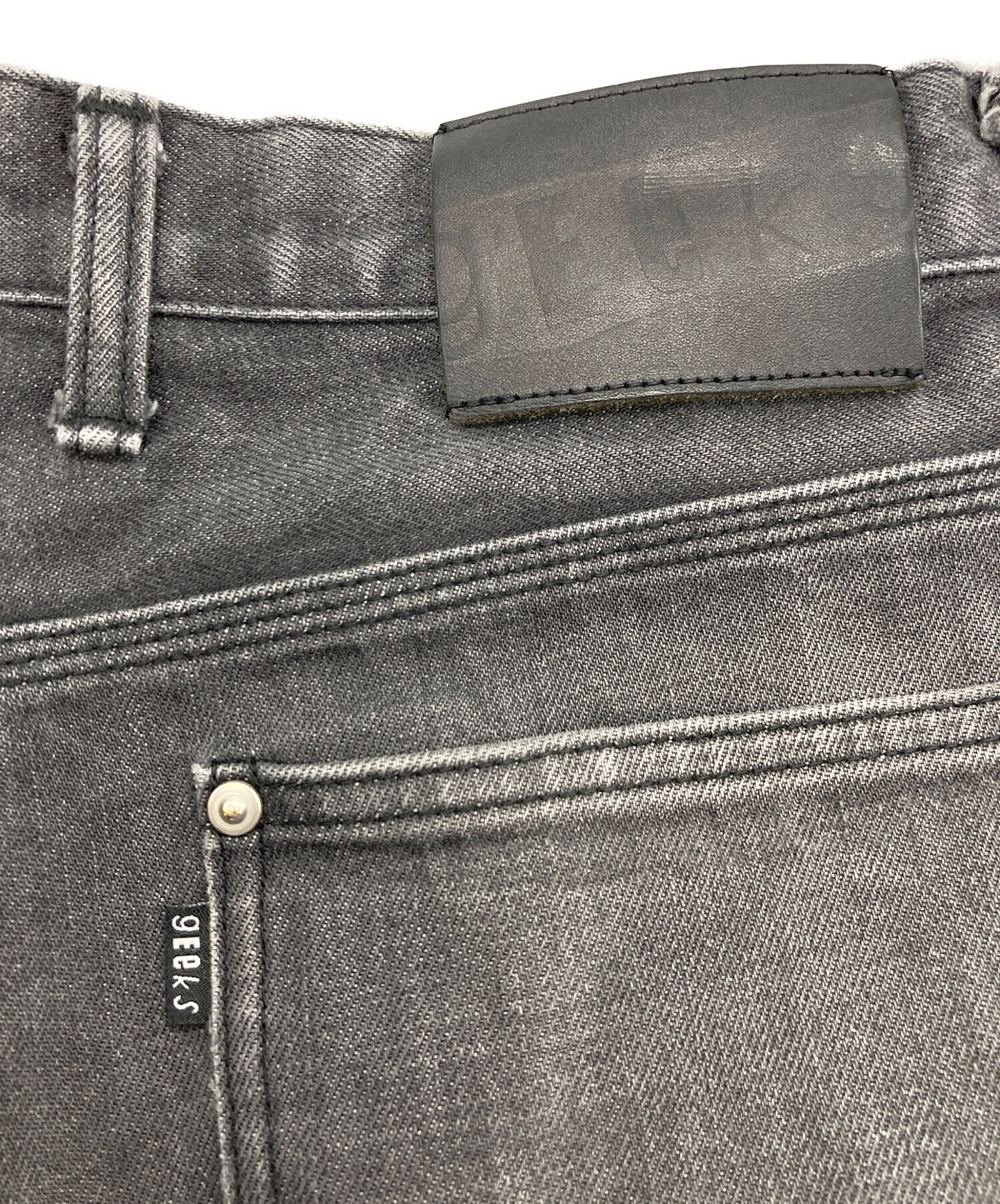 中古・古着通販】gEeks (ギークス) BAGGY DENIM PANTS グレー サイズ