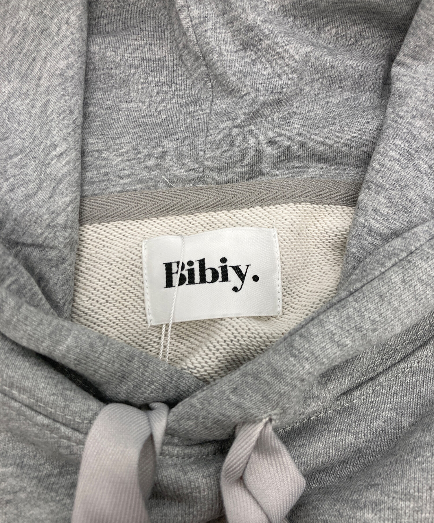 中古・古着通販】Bibiy. (ビビィ) BY. FLOWER SWEATSHIRT グレー
