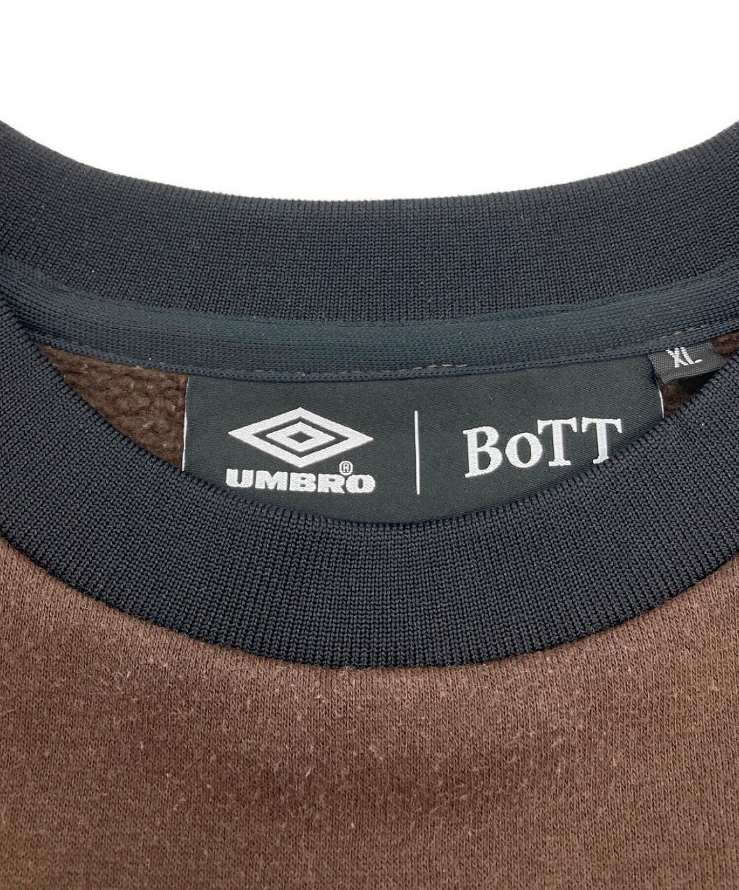 中古・古着通販】UMBRO (アンブロ) BoTT (ボット) ロゴプリント