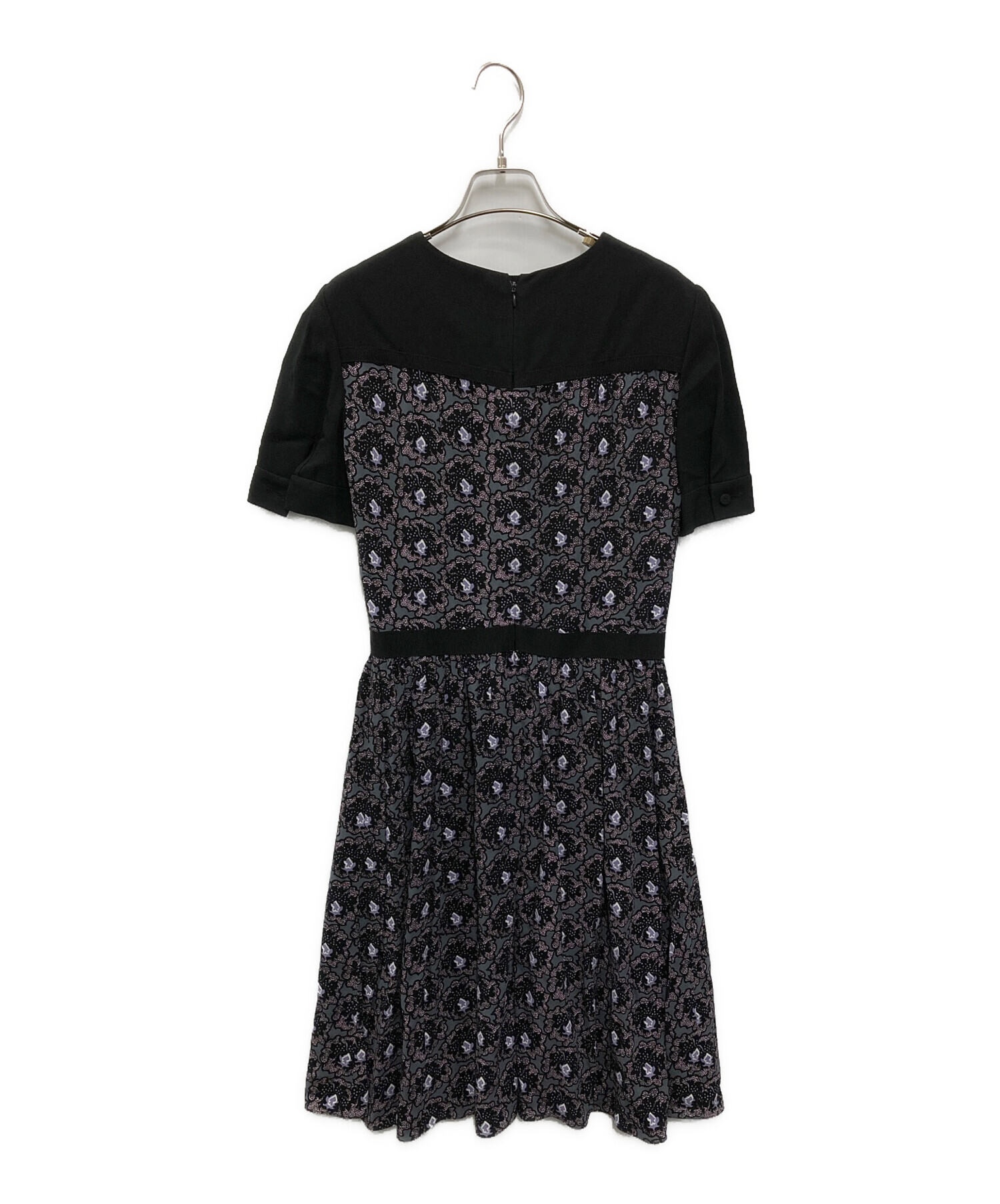 美品！PRADA　ワンピース　プラダ　40 中古・古着通販】PRADA (プラダ) 花柄ワンピース ブラック サイズ:40