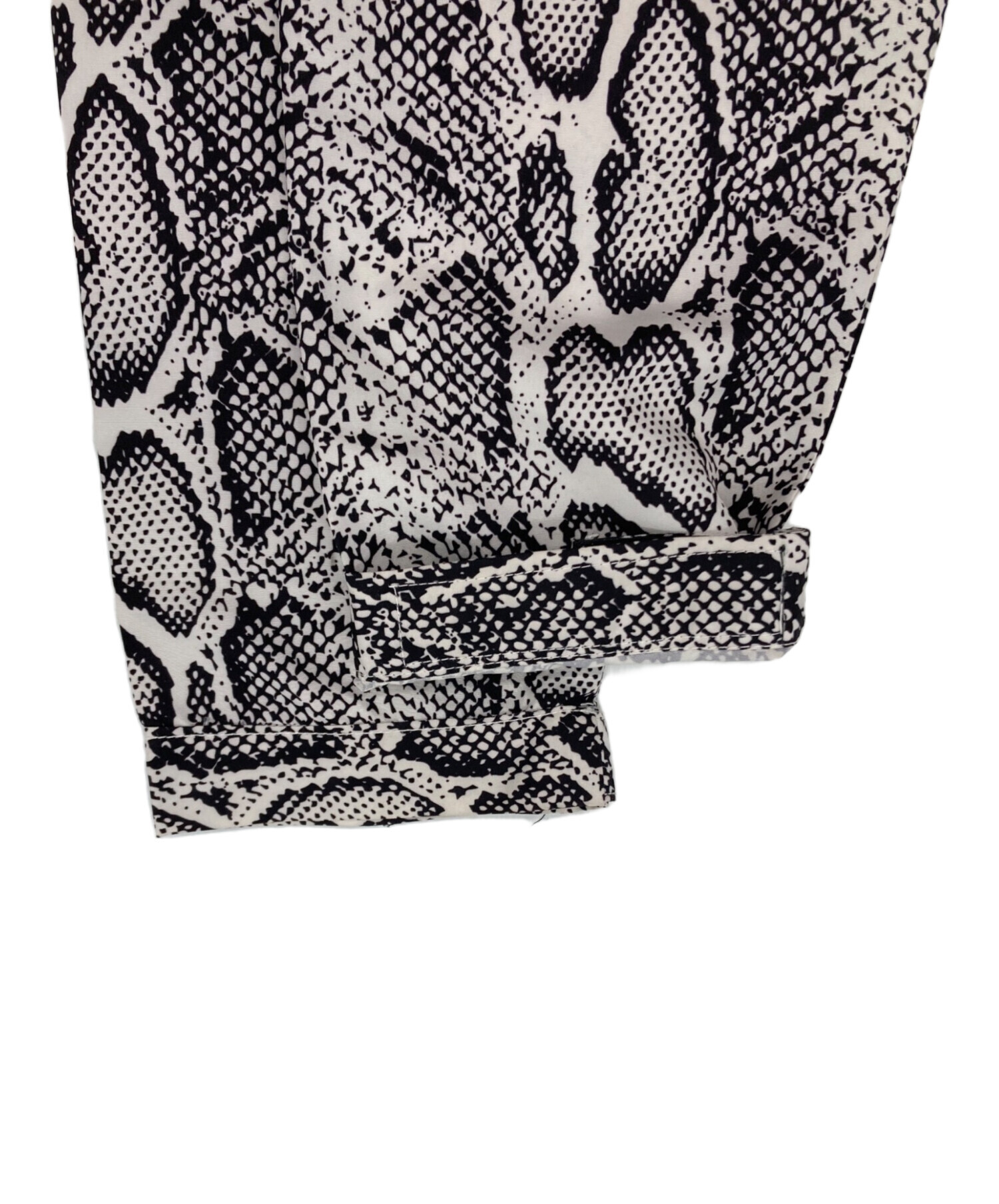 supreme パイソン柄 パーカー 中古・古着通販】Supreme (シュプリーム) パイソン柄アノラック