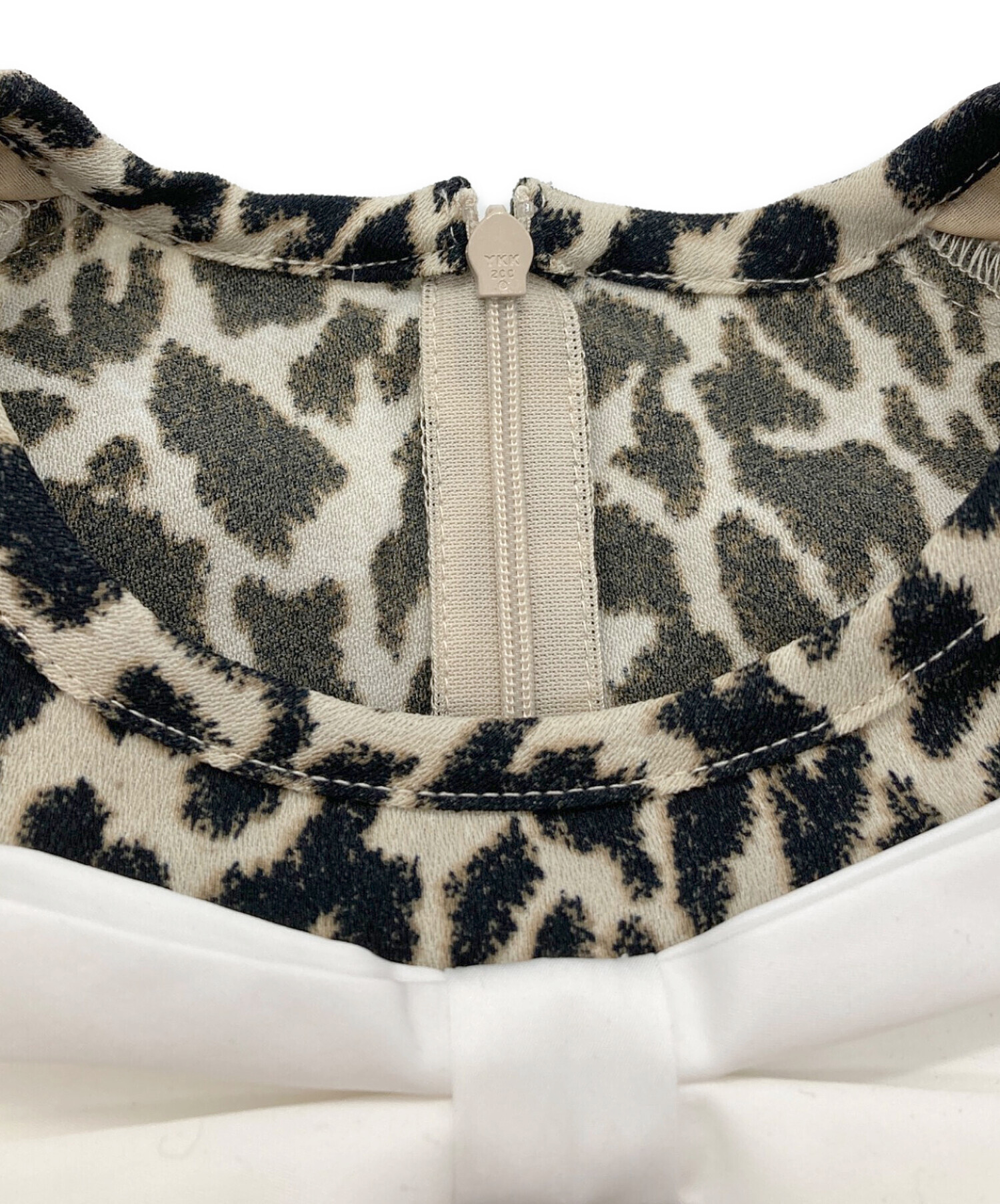 中古・古着通販】Bibiy. (ビビィ) VERO PEPURAMU LEOPARD TOP ブラック