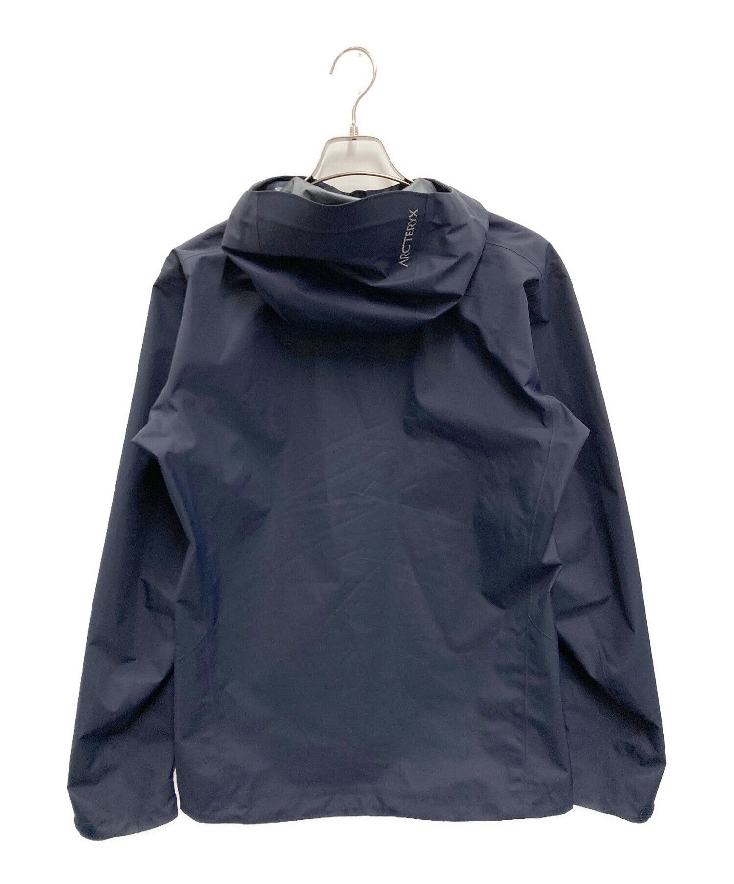 最終値下げ ARC'TERYX BETA JACKET 旧型 ネイビー 中古・古着通販】ARC'TERYX (アークテリクス) Beta Jacket M ネイビー