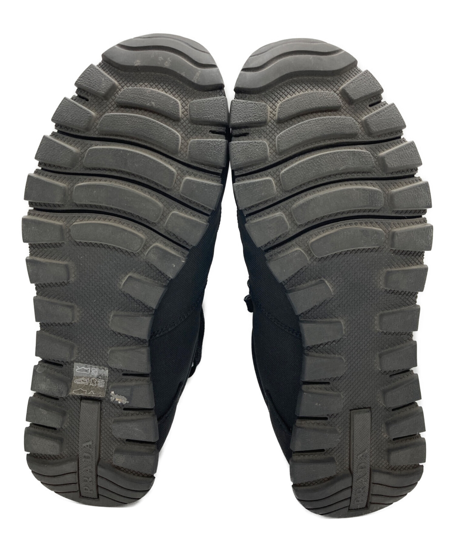 PRADA プラダ　RE-NYLON スニーカー　三角ロゴ　7 1/2 ネイビー 中古・古着通販】PRADA (プラダ) RE-NYLON ローカットスニーカー