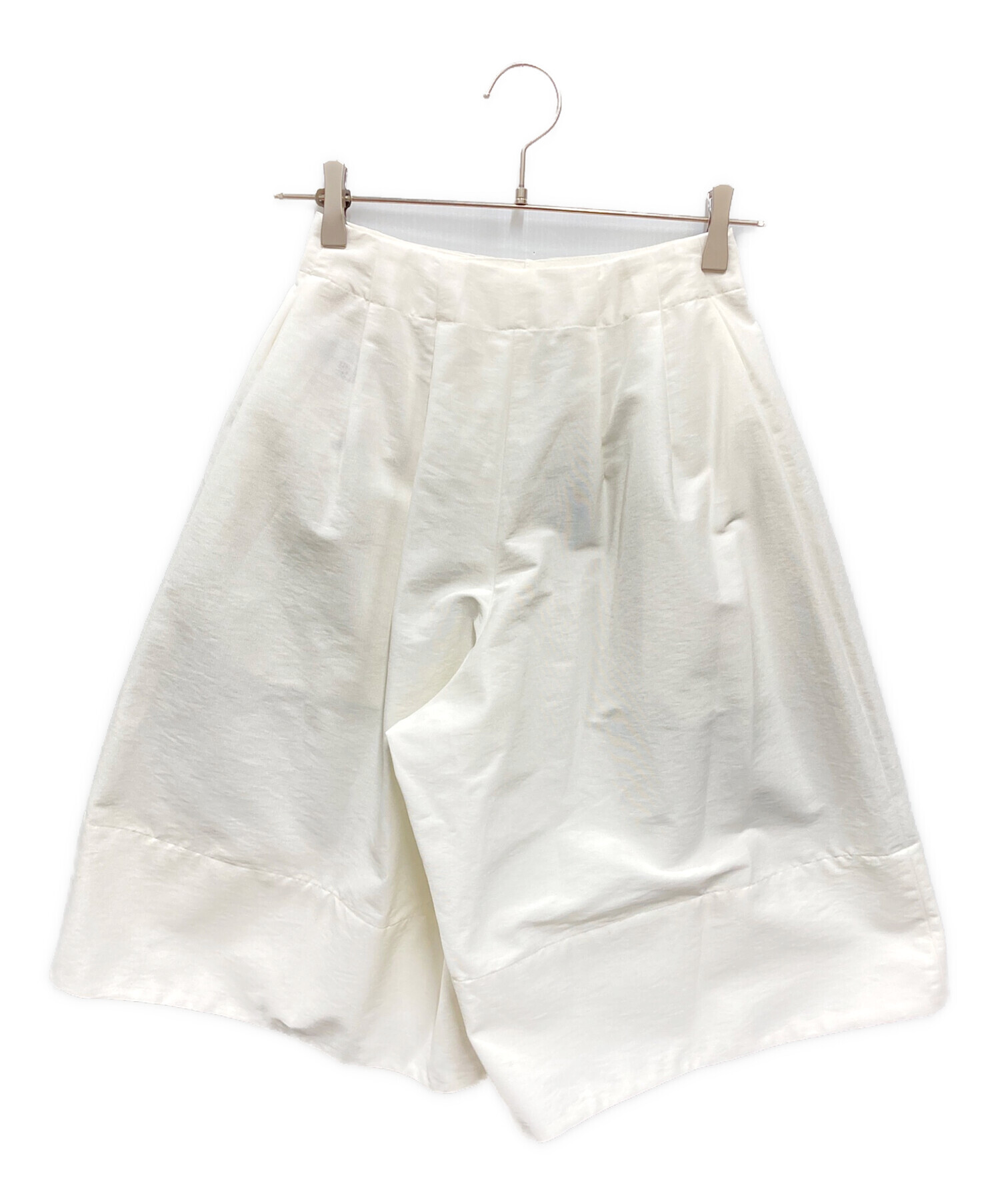 中古・古着通販】cygne (シーニュ) ハーフパンツ Jane ホワイト サイズ