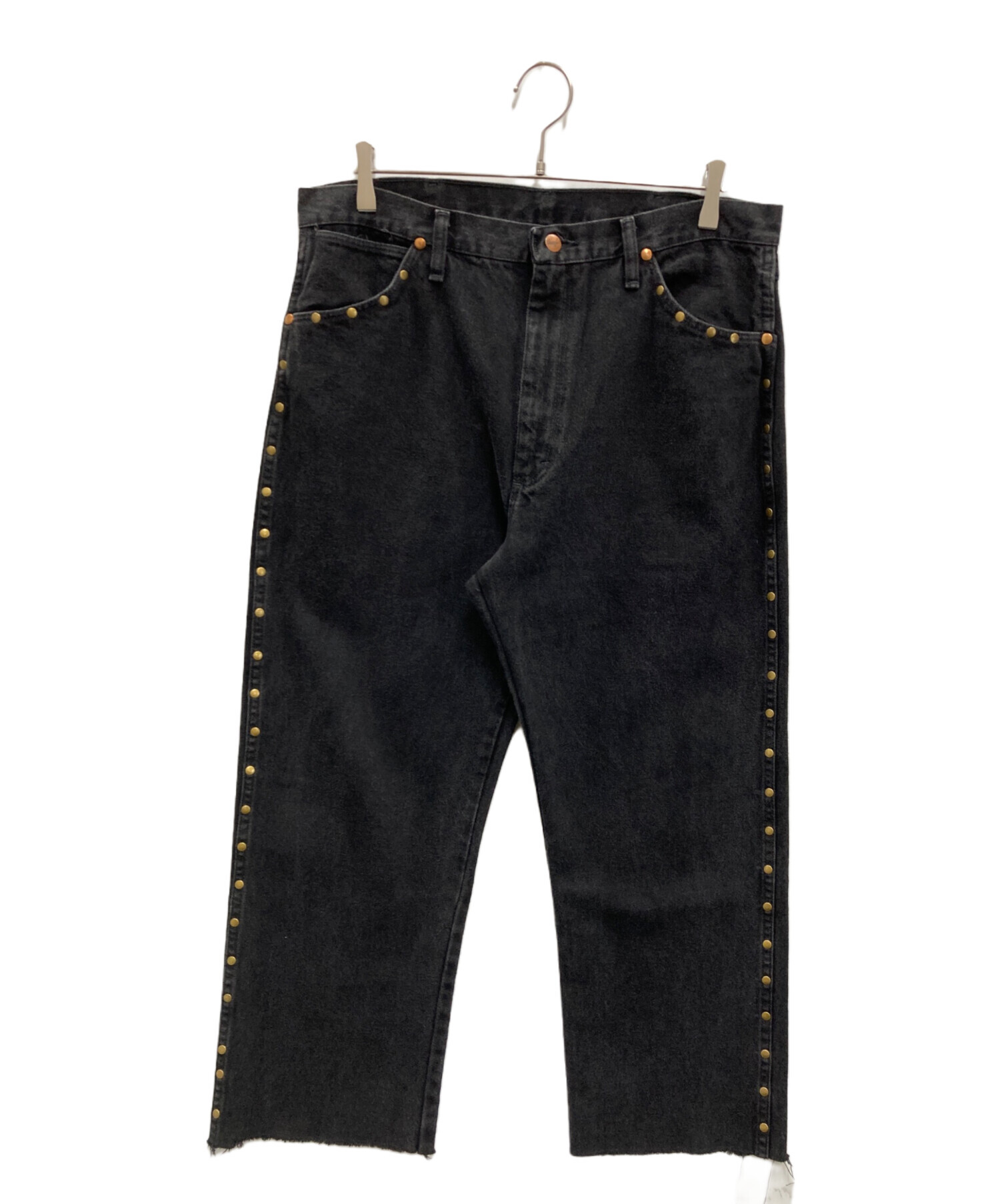 中古・古着通販】Wrangler (ラングラー) スタッズ加工デニムパンツ
