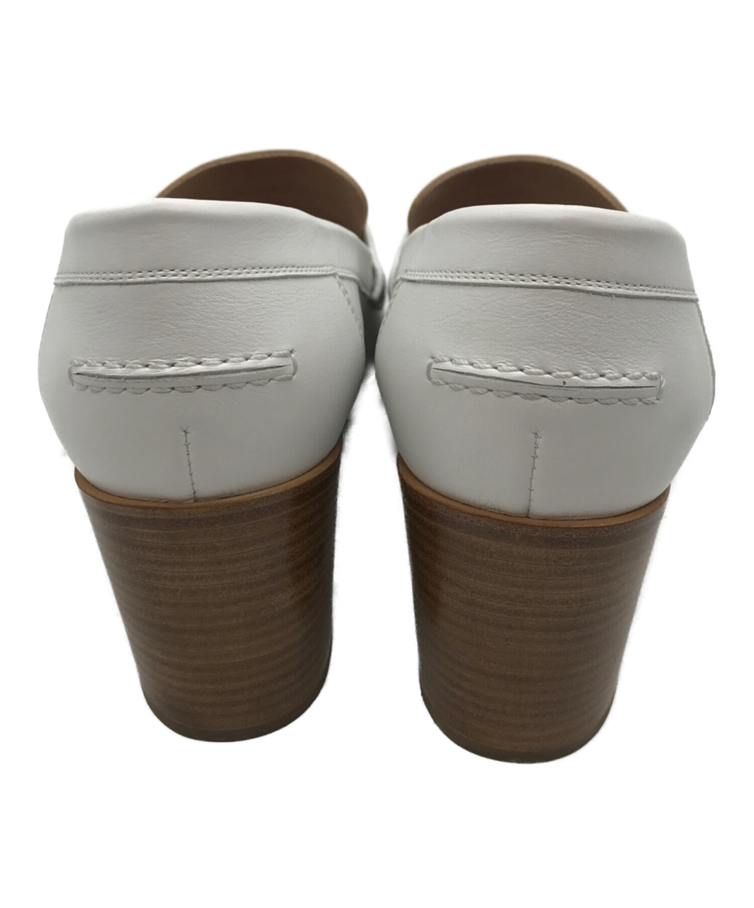 未使用級✨HERMES エルメス　パンプス モカシン GD金具 白　24cm 未使用級✨HERMES エルメス パンプス モカシン GD金具 白 24cm 未使用級✨