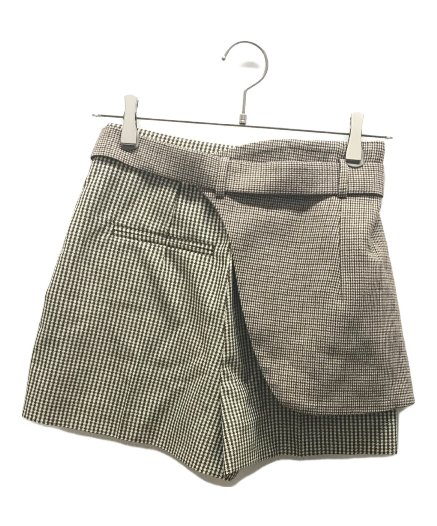 中古・古着通販】FENDI (フェンディ) ショートパンツ ベージュ サイズ  