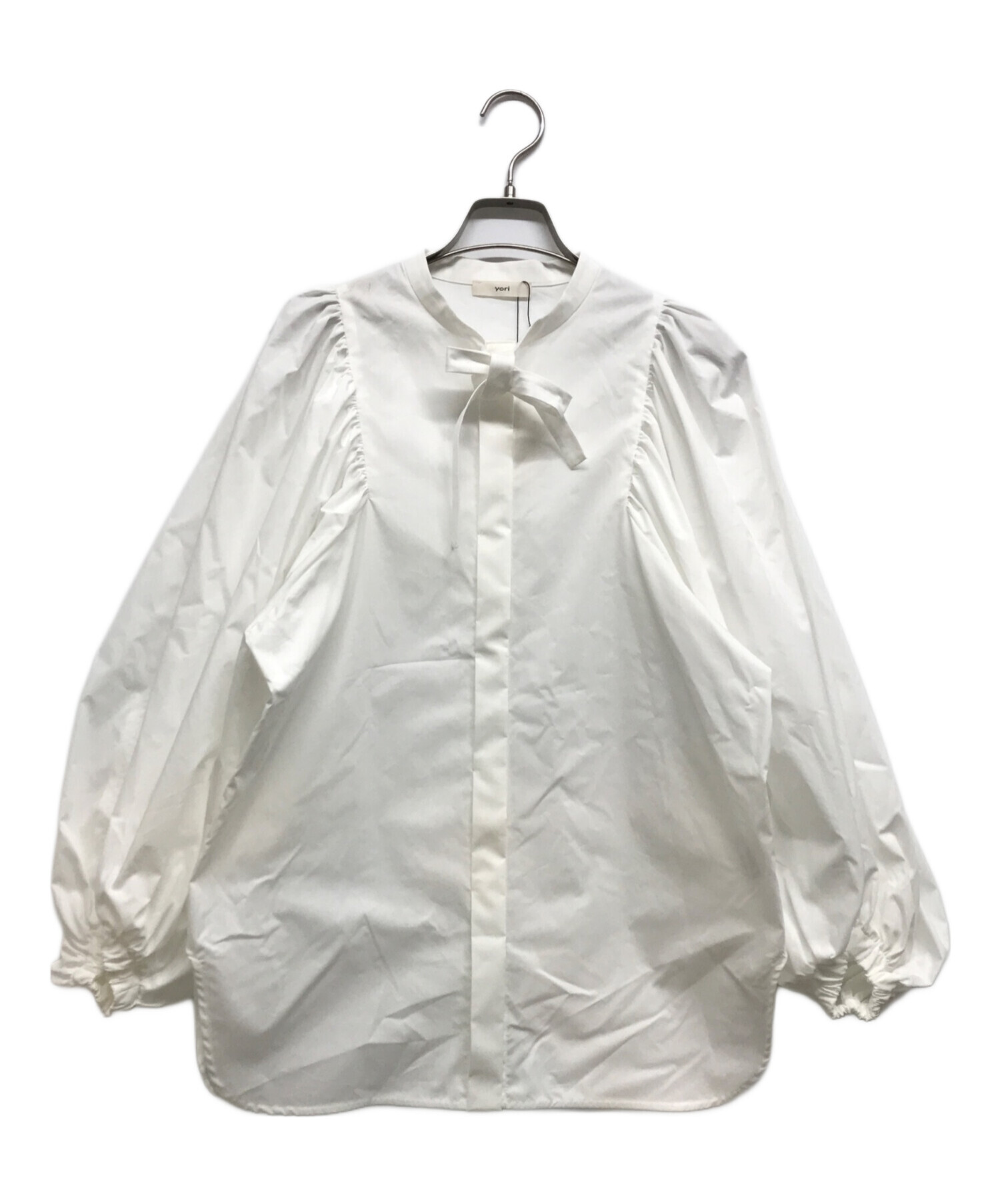 yori リボンパフスリーブブラウス（ホワイト） yori(ヨリ) / リボン