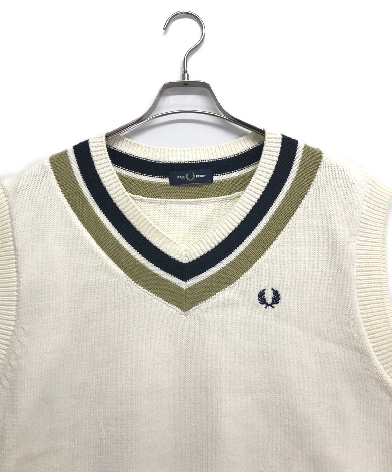中古・古着通販】FRED PERRY (フレッドペリー) ニットベスト ホワイト 