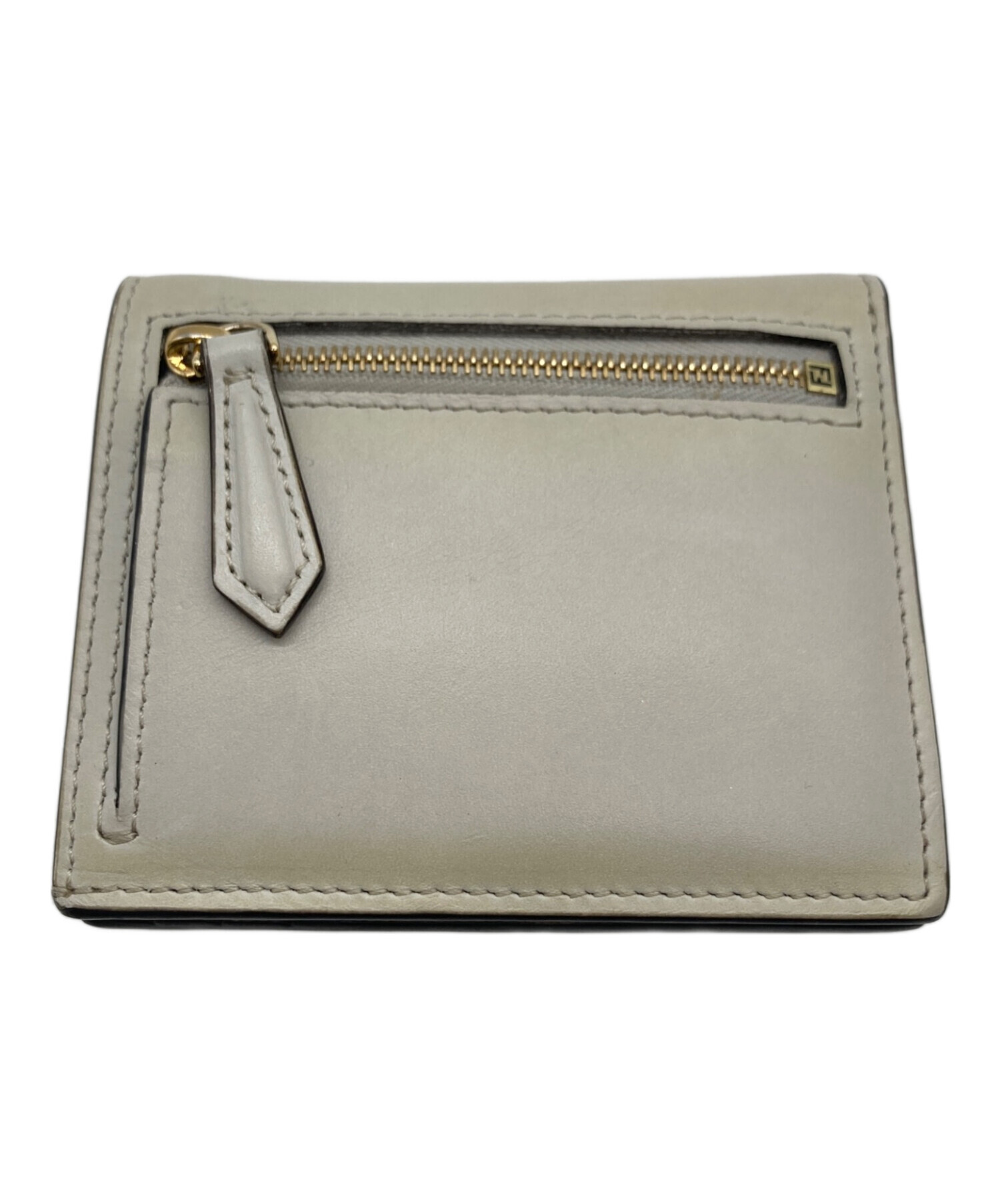 FENDI フェンディ 二つ折り財布 エフイズ グレー グレージュ 中古・古着通販】FENDI (フェンディ) 2つ折り財布 ホワイト｜ブランド