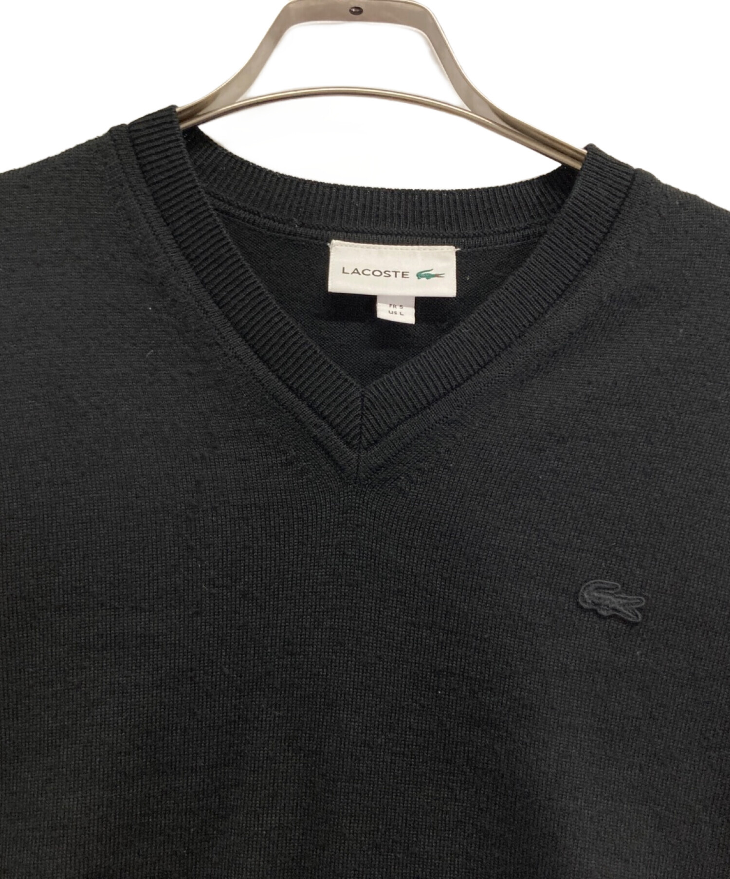 【新品タグ付】LACOSTE ウールニットベスト　黒 美品✨LACOSTE ウールシルク ニットベスト 2 黒 - メルカリ