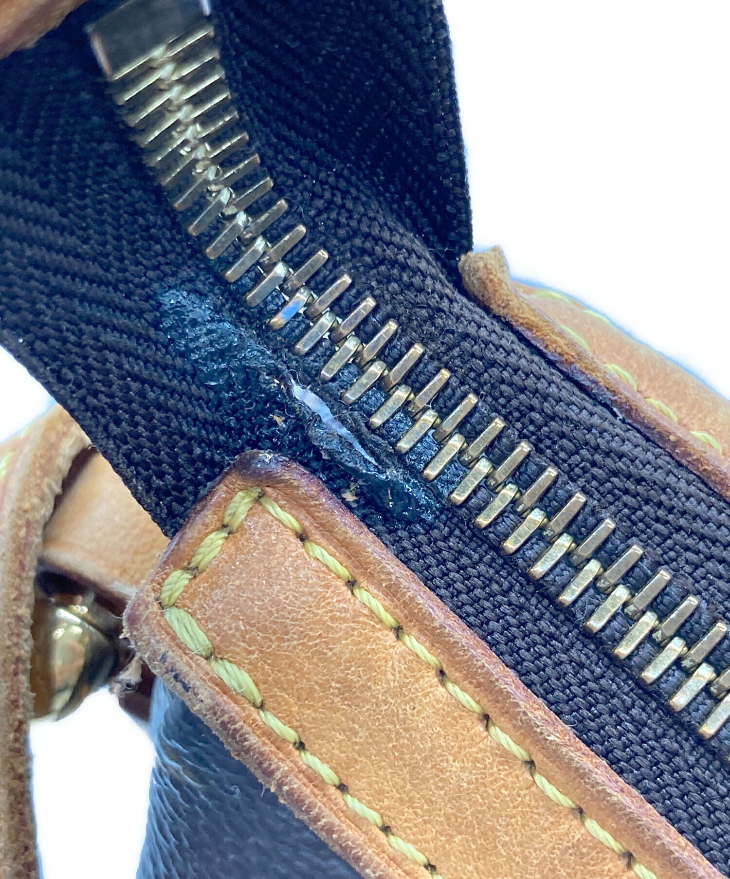 LOUIS VUITTON ルイヴィトン ショルダーバッグ  紺 【古着】【中古】【送料無料】 中古・古着通販】LOUIS VUITTON (ルイ ヴィトン) バッグ ブルー