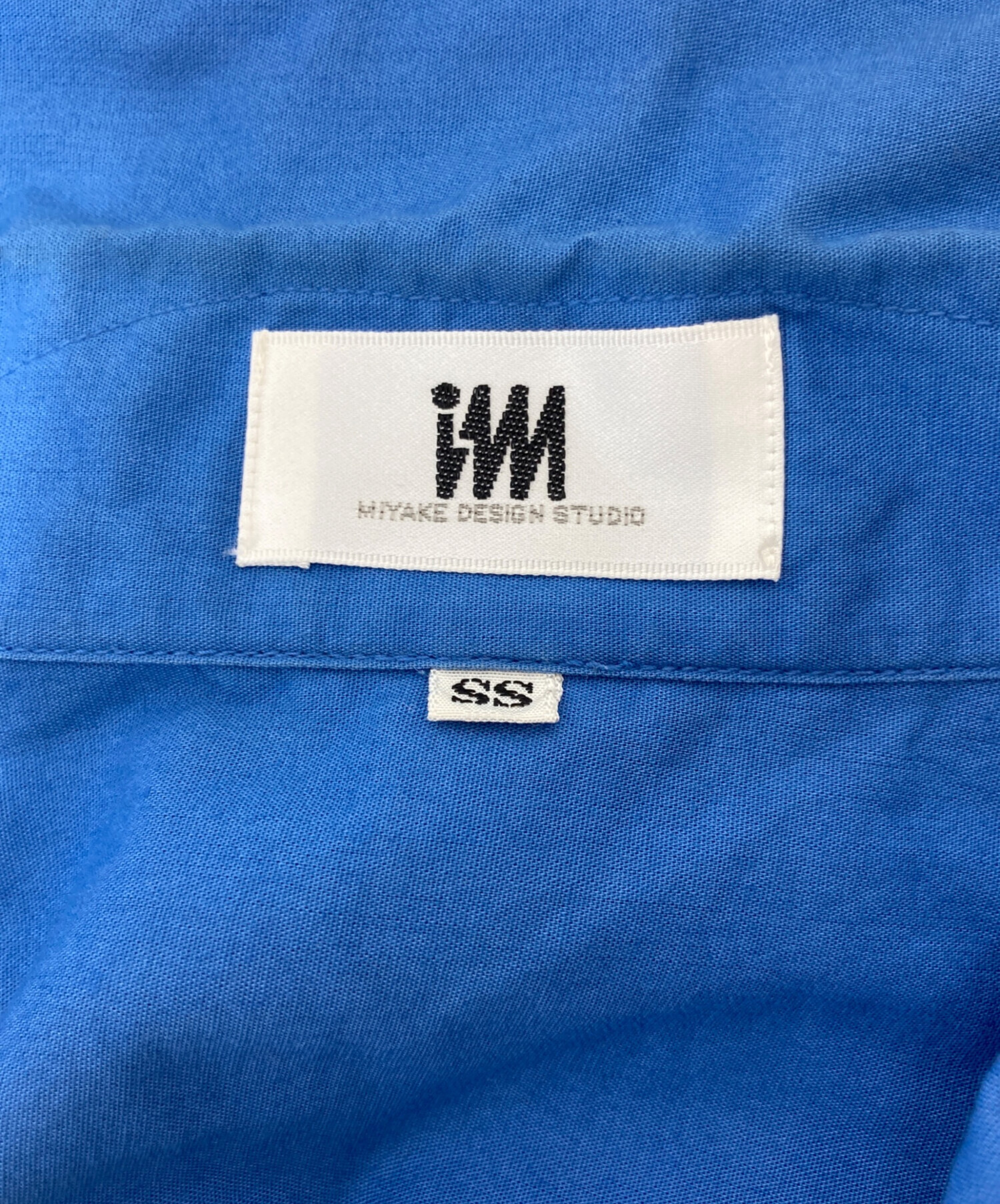 中古・古着通販】ISSEY MIYAKE (イッセイミヤケ) 半袖シャツ ブルー