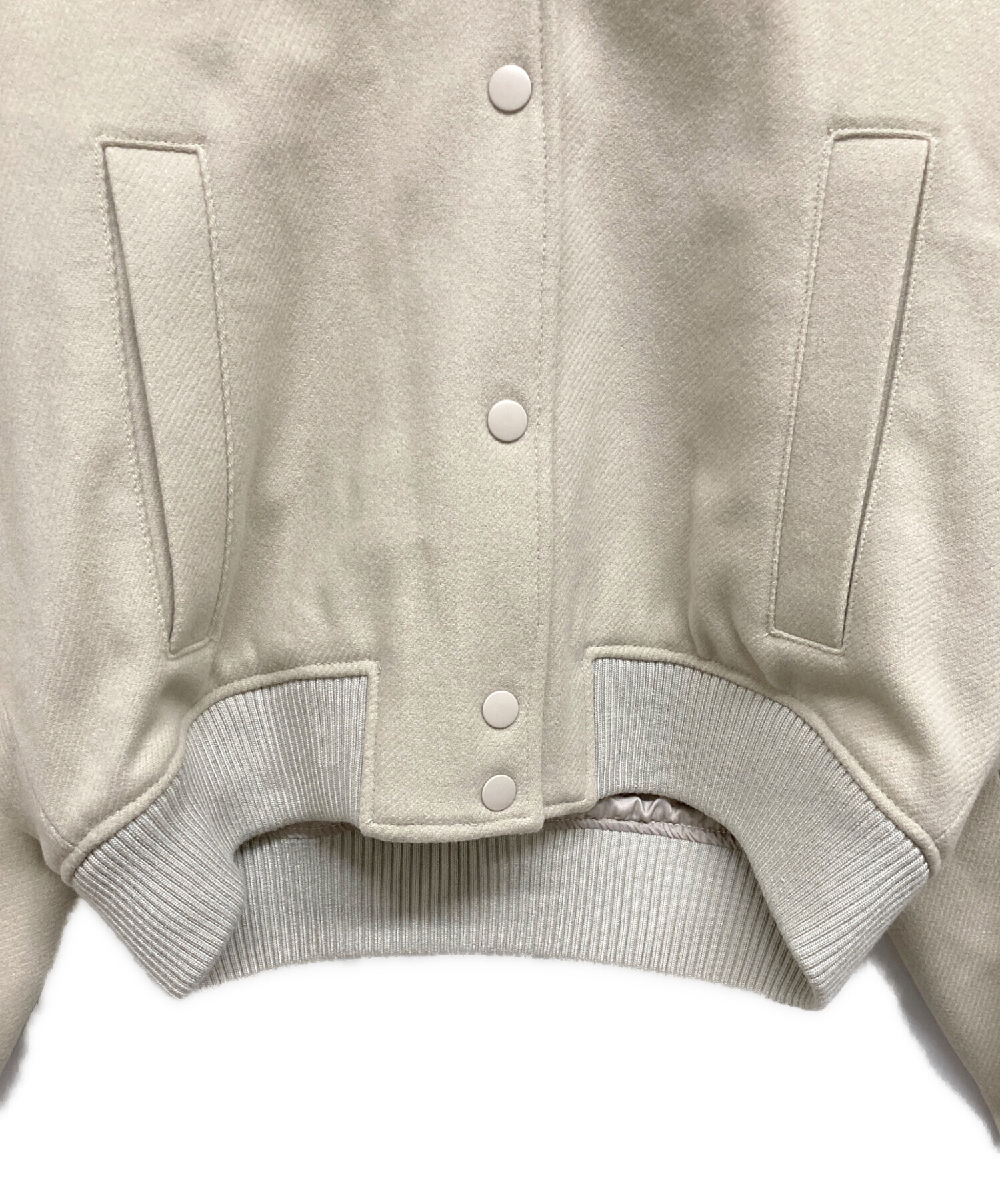 中古・古着通販】CLANE (クラネ) OVER SHOULDER STADIUM JUMPER カーキ 