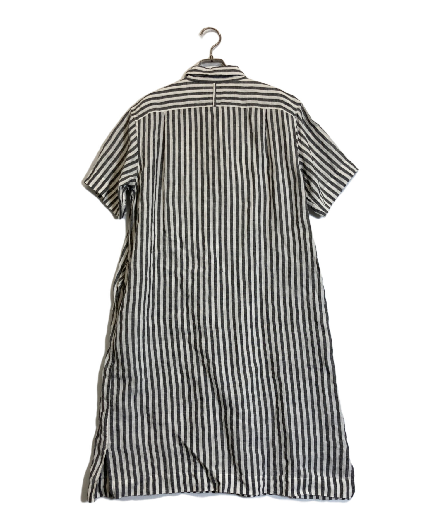 【1度着用のみ美品】 マーガレットハウエル リネンシャツワンピース 24SS 1度着用のみ美品】 マーガレットハウエル リネンシャツワンピース 24SS