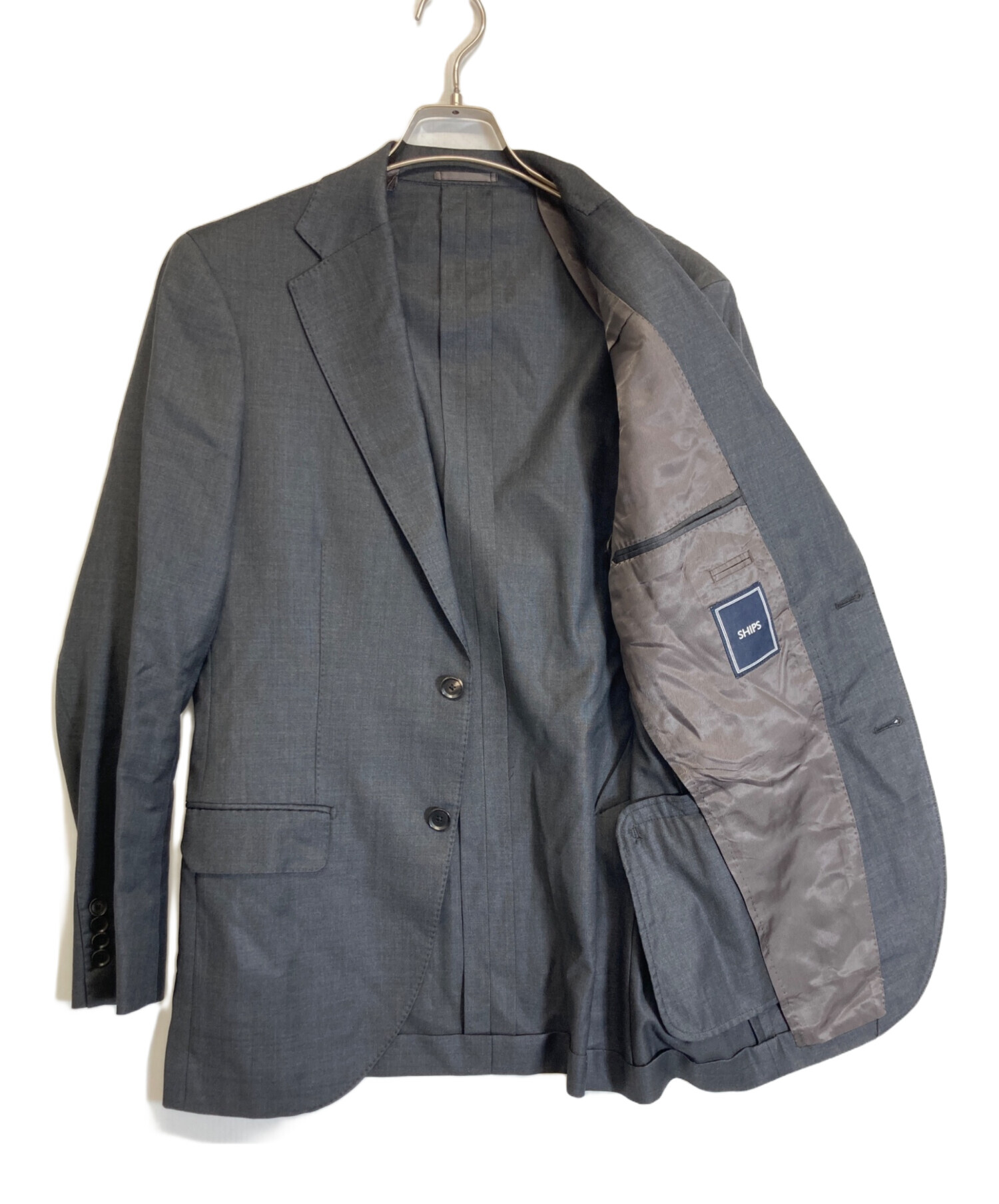 【未使用品】SHIPS テーラードジャケット L トラベルスーツ グレー 中古・古着通販】SHIPS (シップス) スーツ グレー サイズ:L｜ブランド